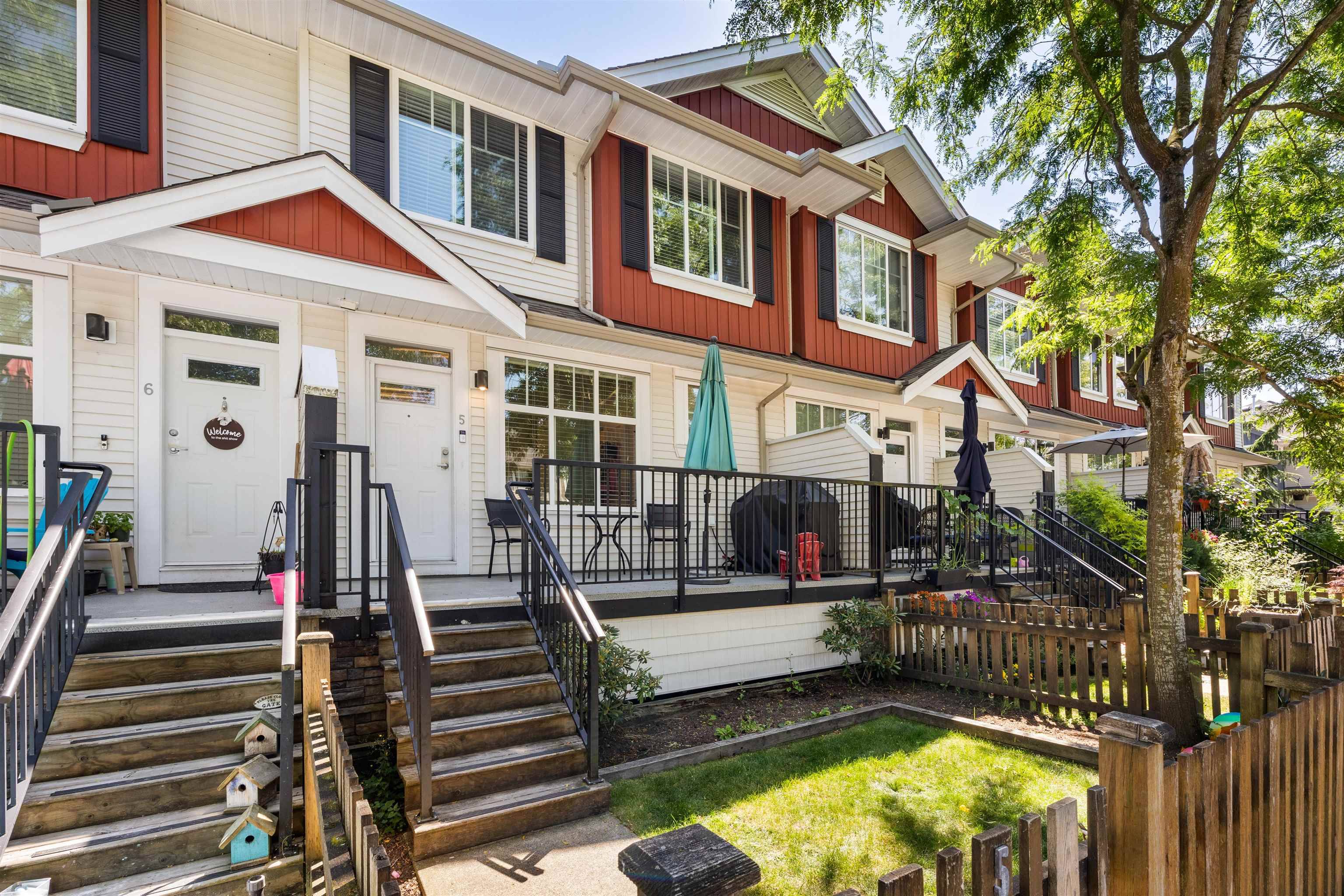 Surrey, BC V4N 6E7,6956 193 ST #5