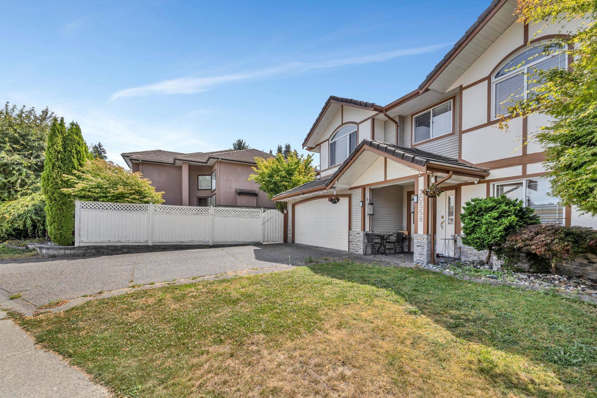 Maple Ridge, BC V2X 2N6,20558 122 AVE