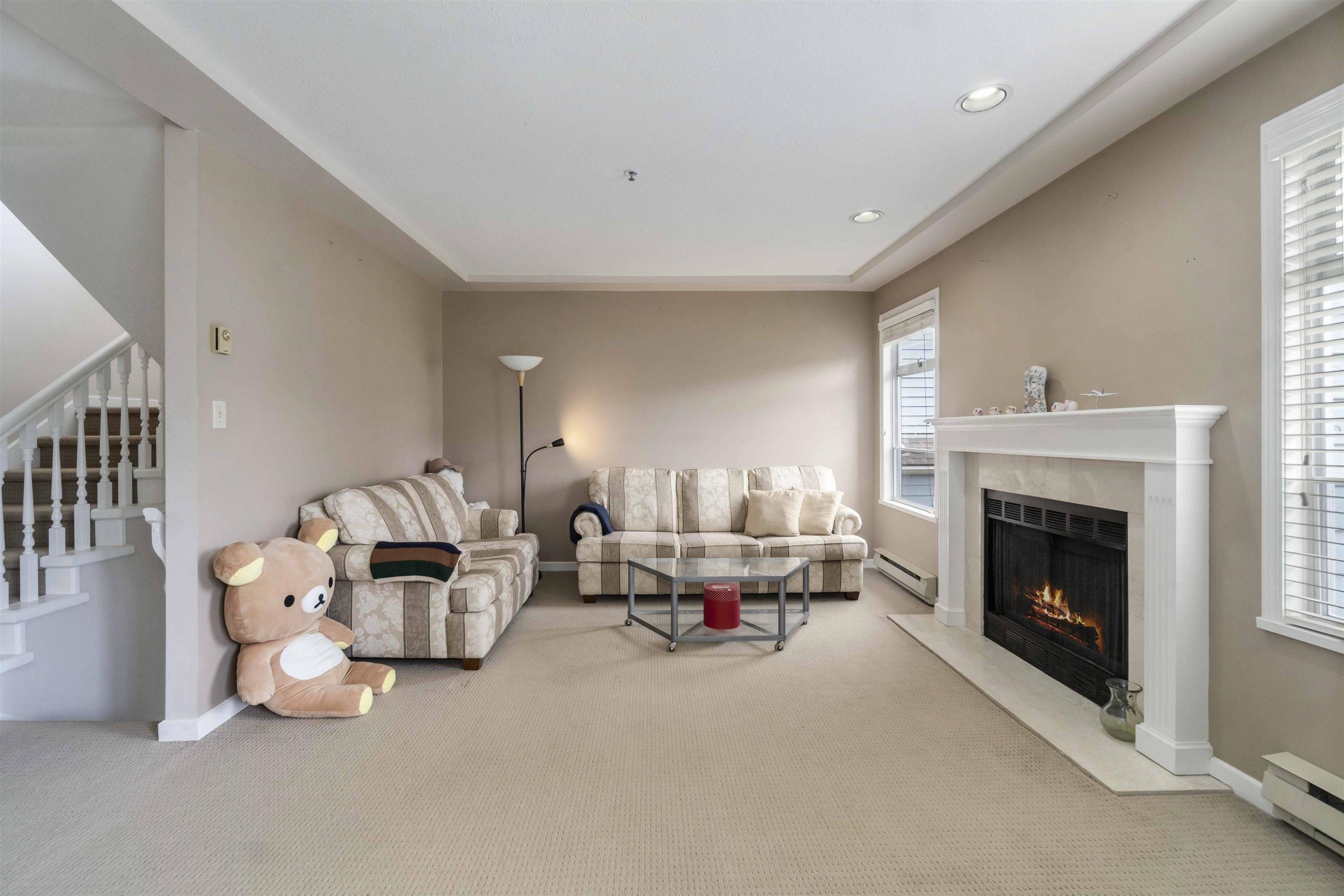 Burnaby, BC V5A 4S6,7150 Barnet RD #8