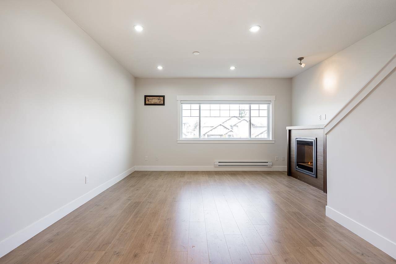 Abbotsford, BC V2T 5P5,30748 Cardinal AVE #6