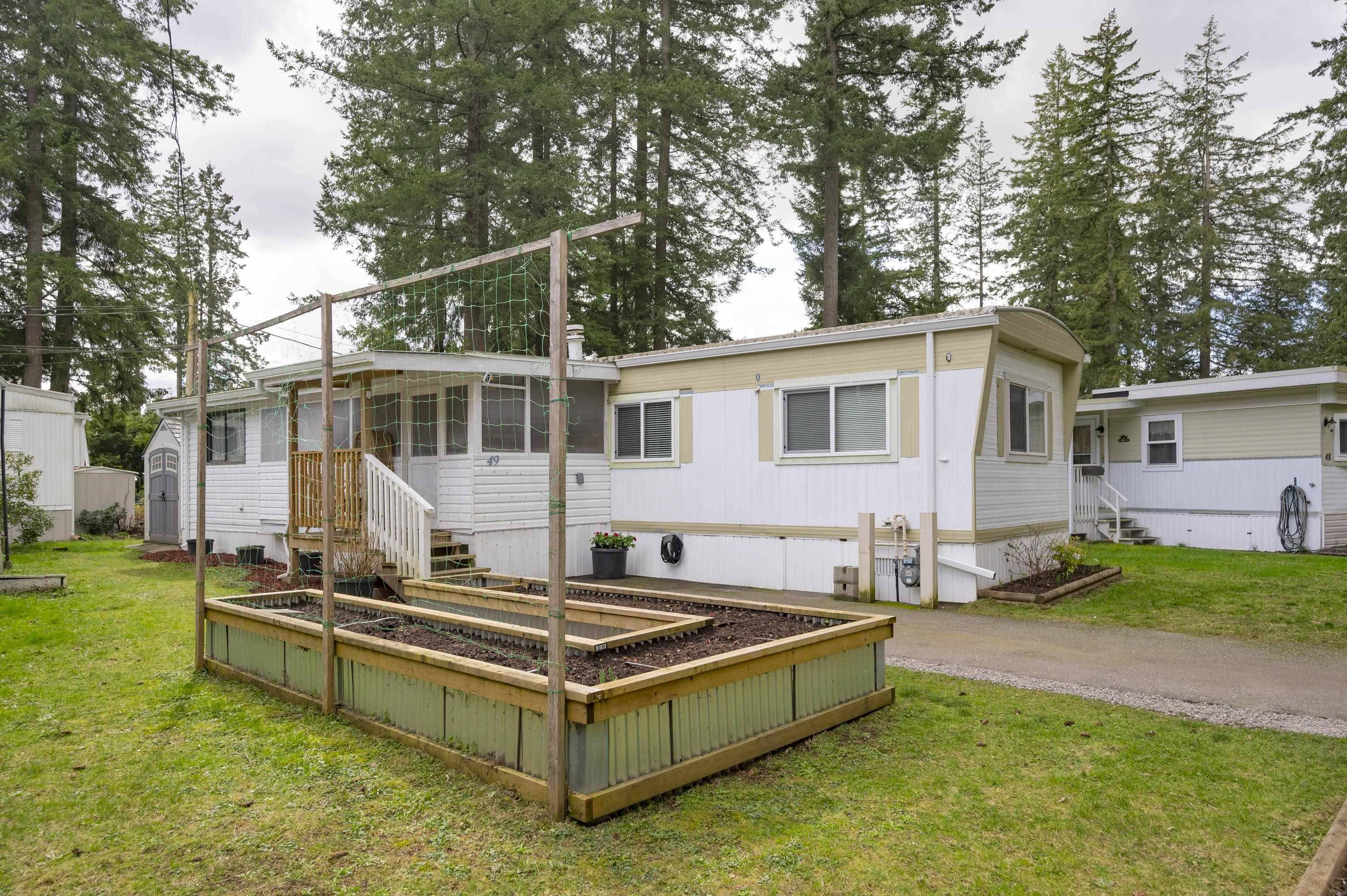 Langley, BC V2Z 2A1,20071 24 AVE #49