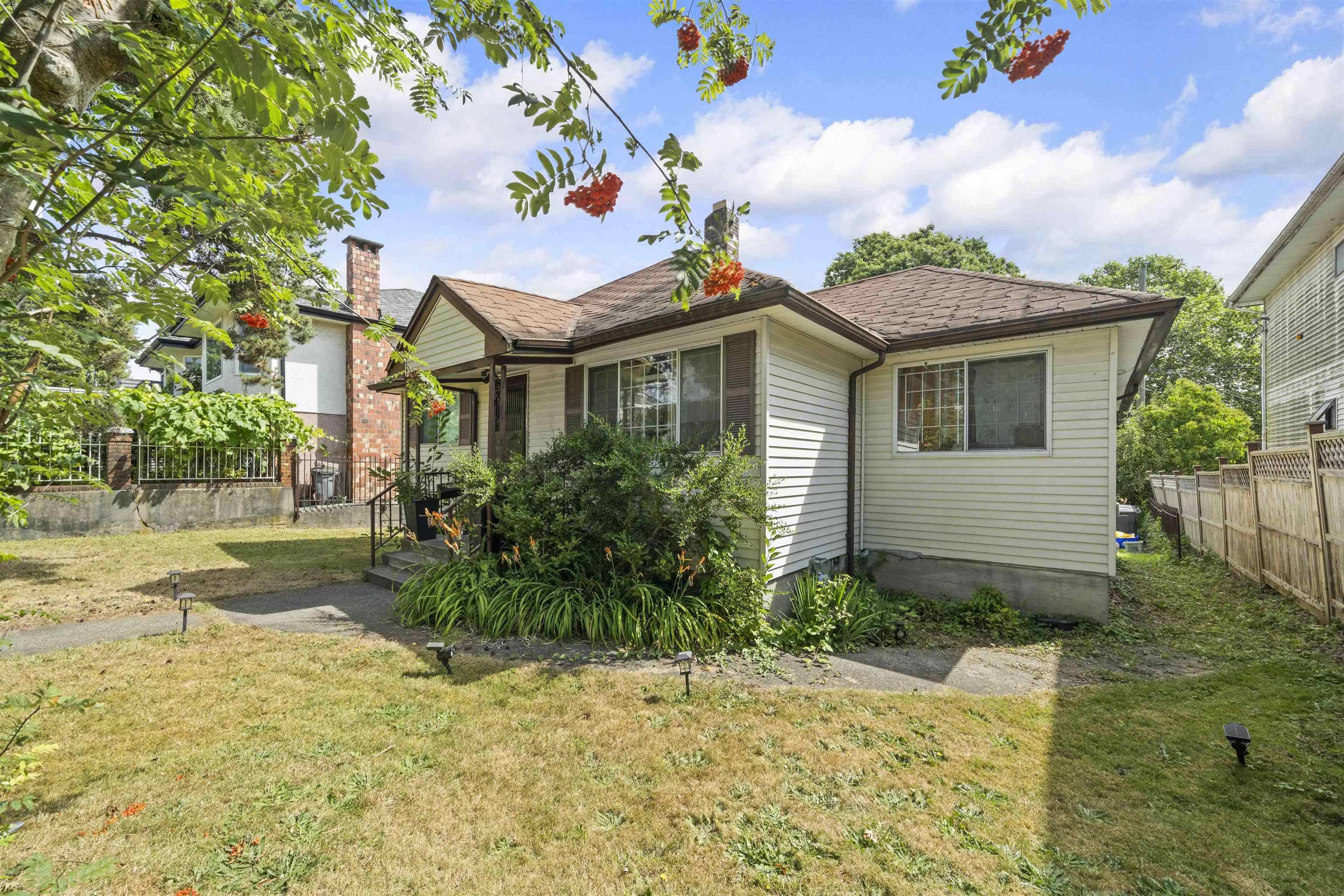 Vancouver, BC V5P 3K1,5974 Argyle ST