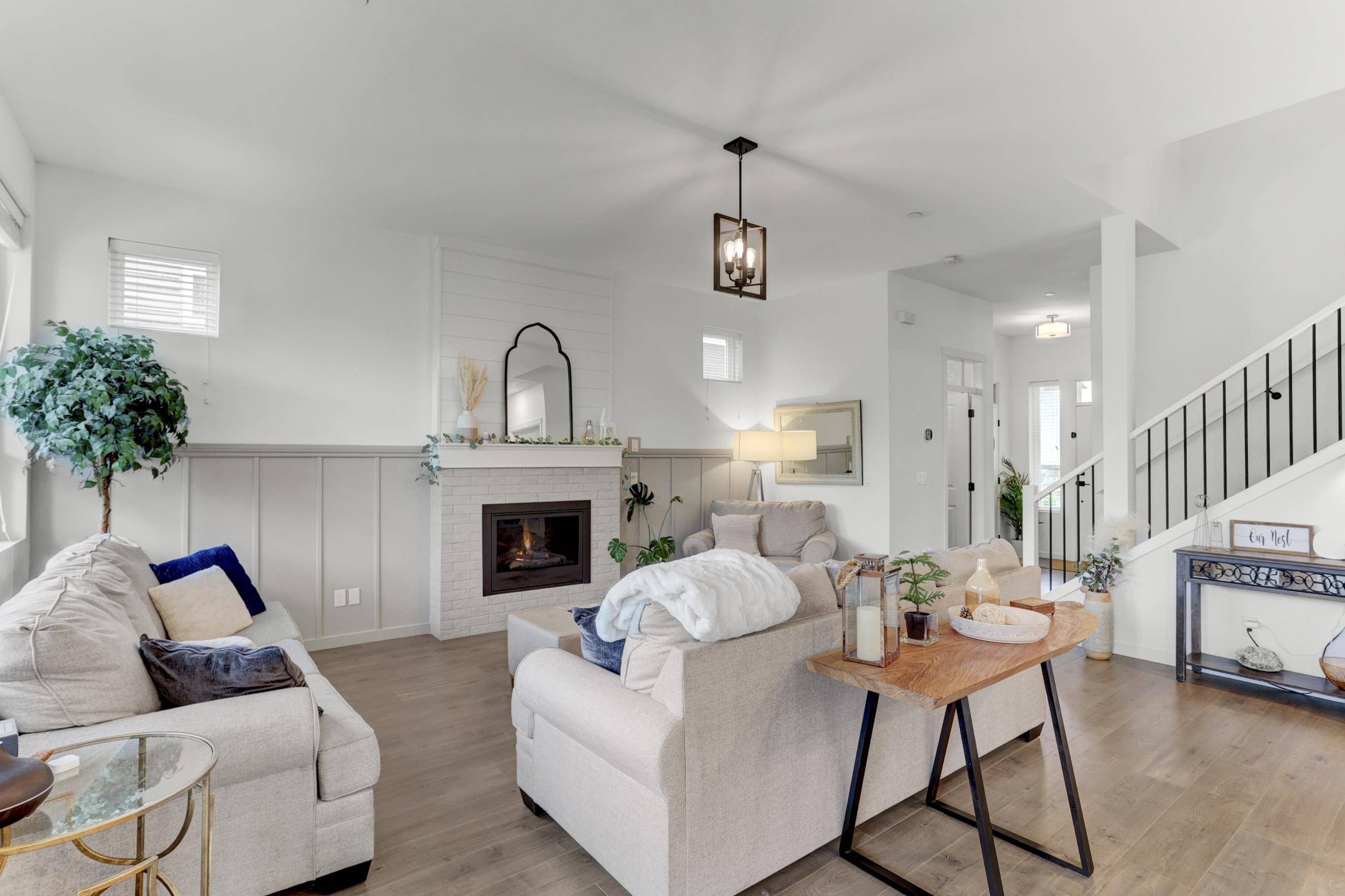 Maple Ridge, BC V2W 1G6,10597 Jackson RD