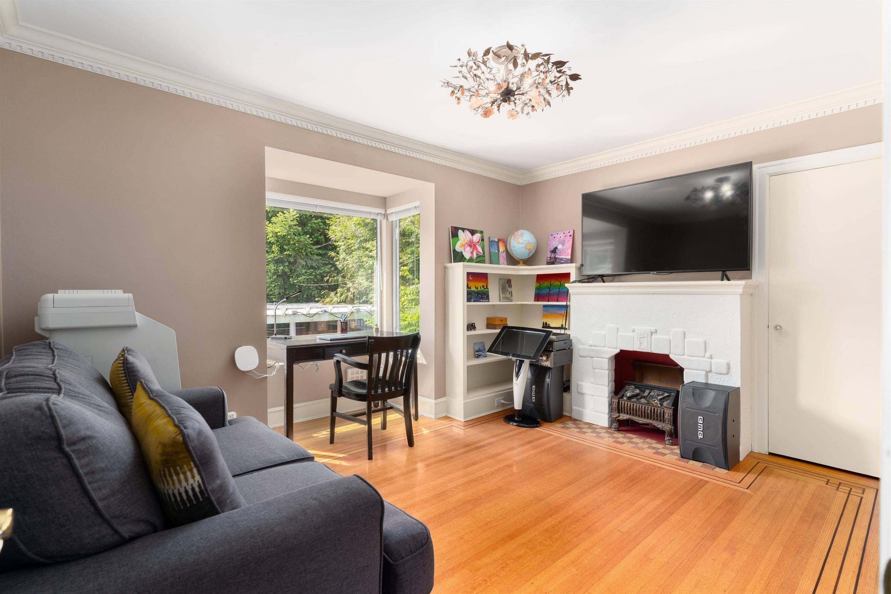 Vancouver, BC V6M 3E5,6361 Granville ST