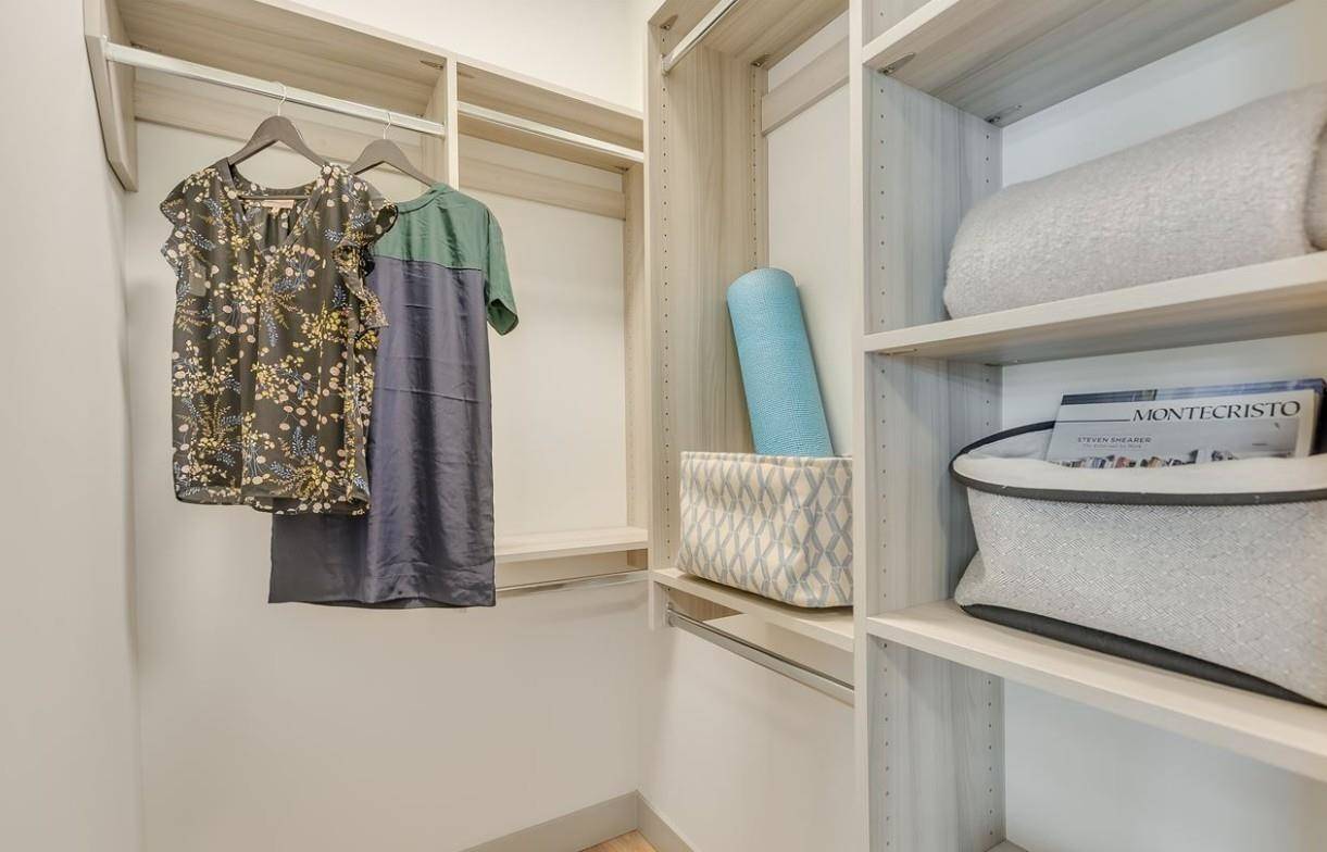 Burnaby, BC V5J 4J3,6968 Royal Oak AVE #211