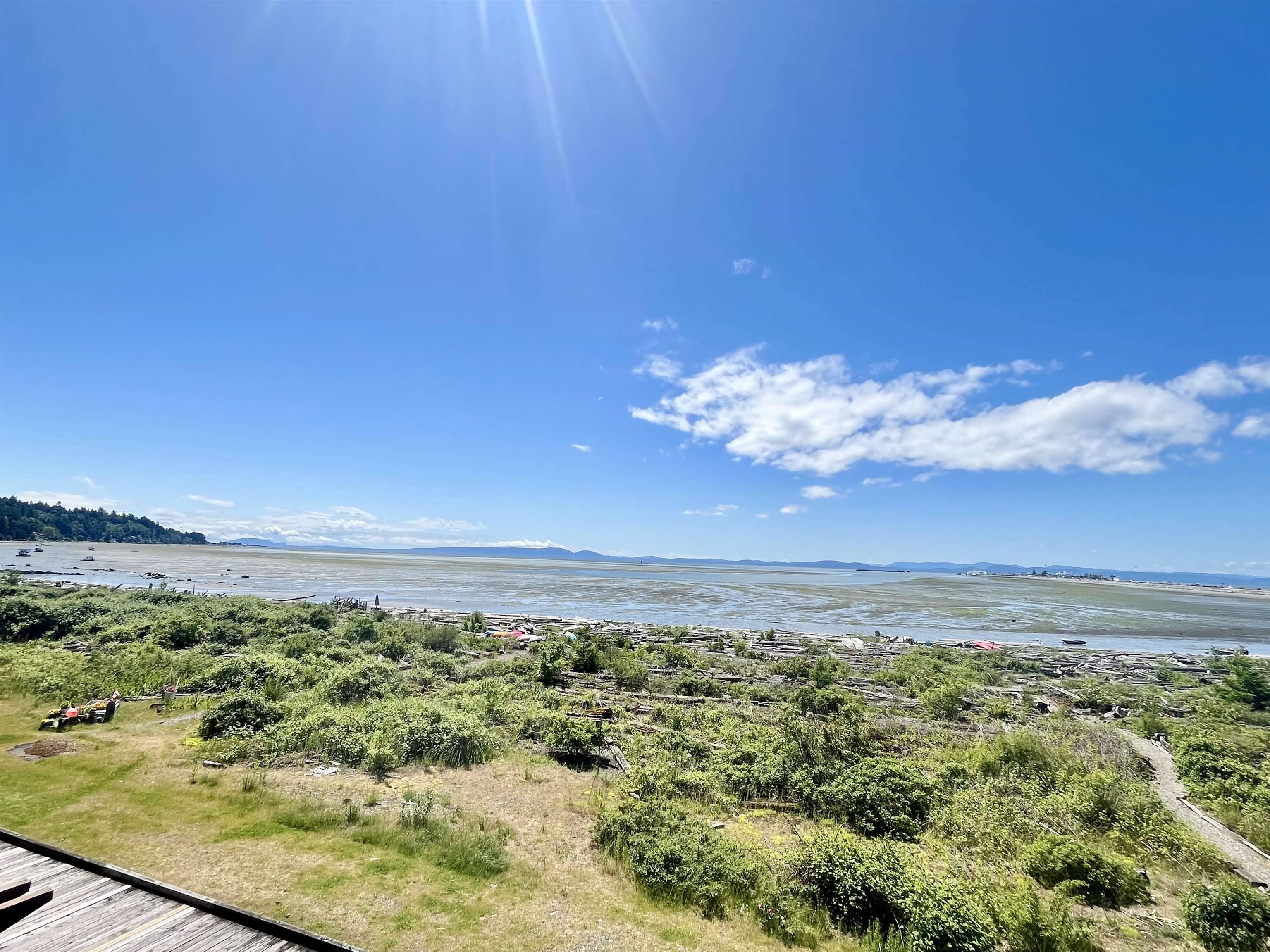 Tsawwassen, BC V4M 4G3,1120 Tsatsu Shores DR #207