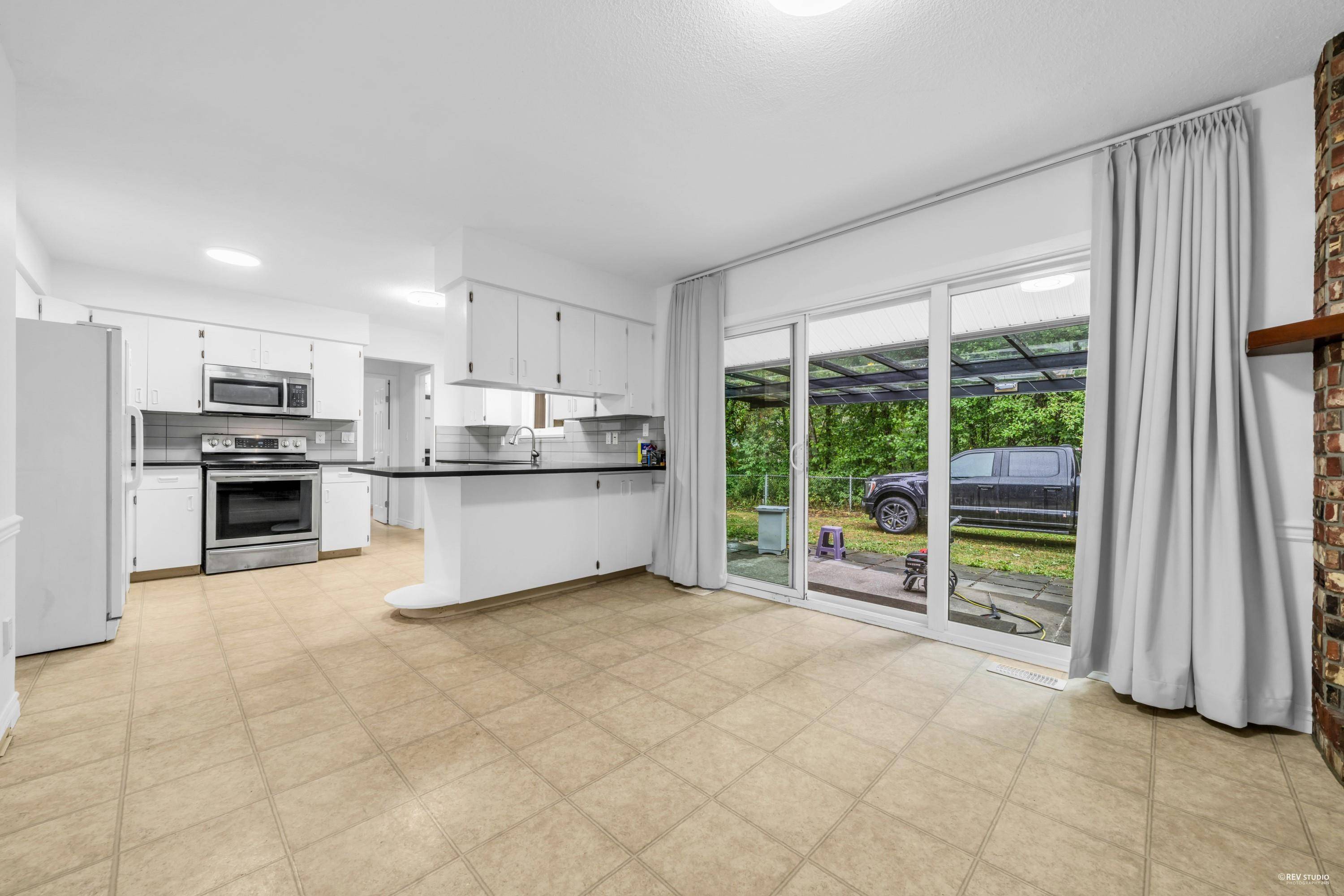 Langley, BC V1M 2Y9,9452 208 ST