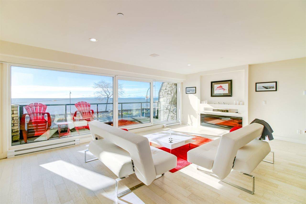 White Rock, BC V4B 1C9,15581 Marine DR #204