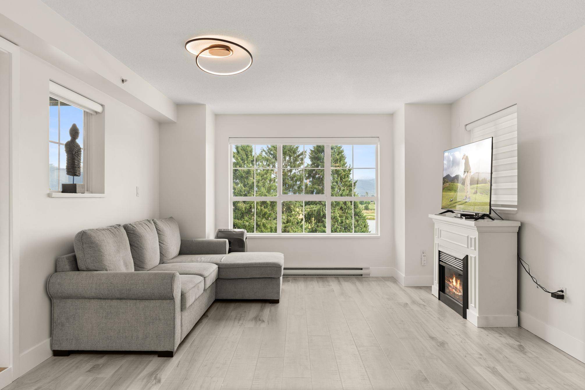 Pitt Meadows, BC V3Y 0A1,19673 Meadow Gardens WAY #429