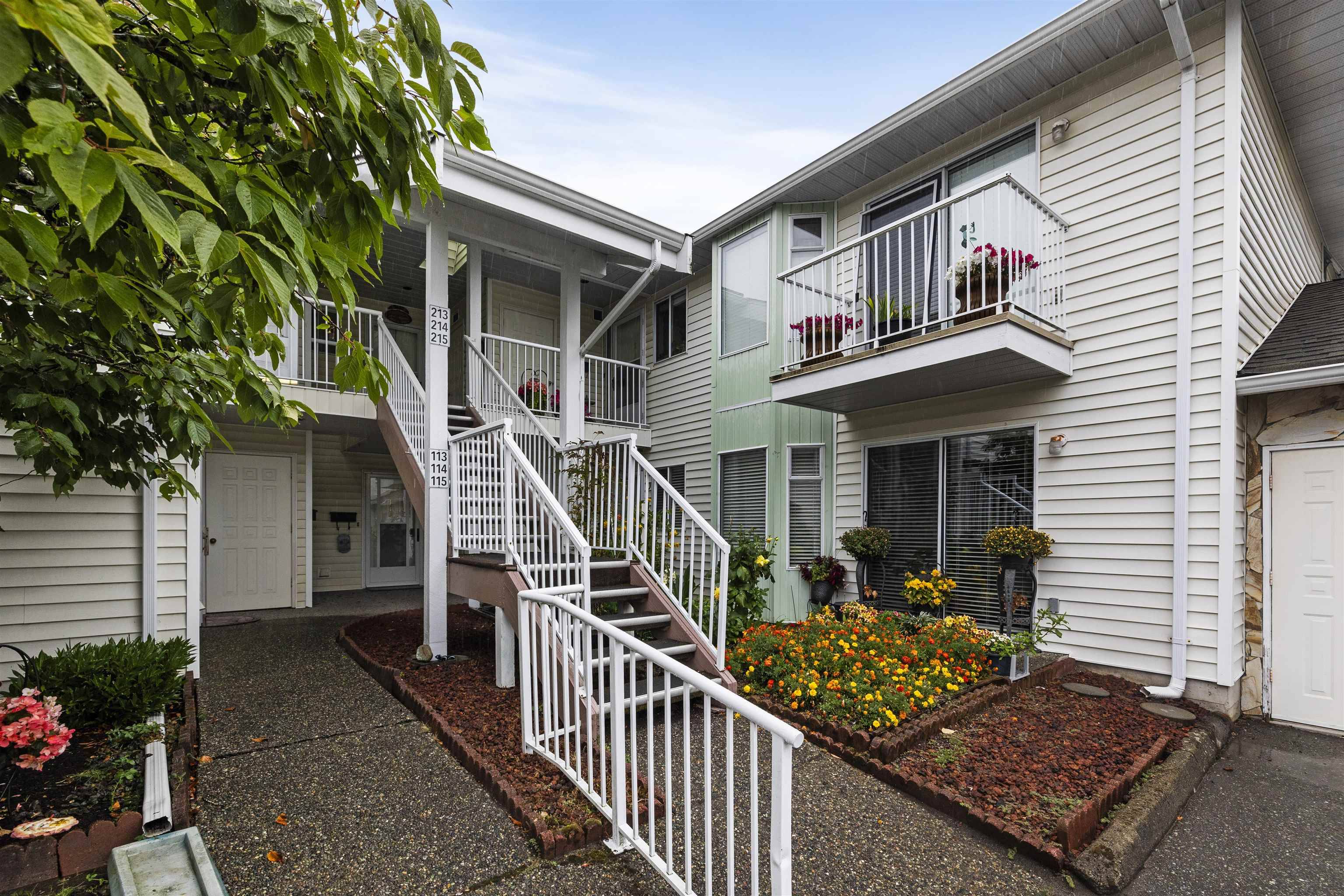 Surrey, BC V3W 0J6,7156 121 ST #213