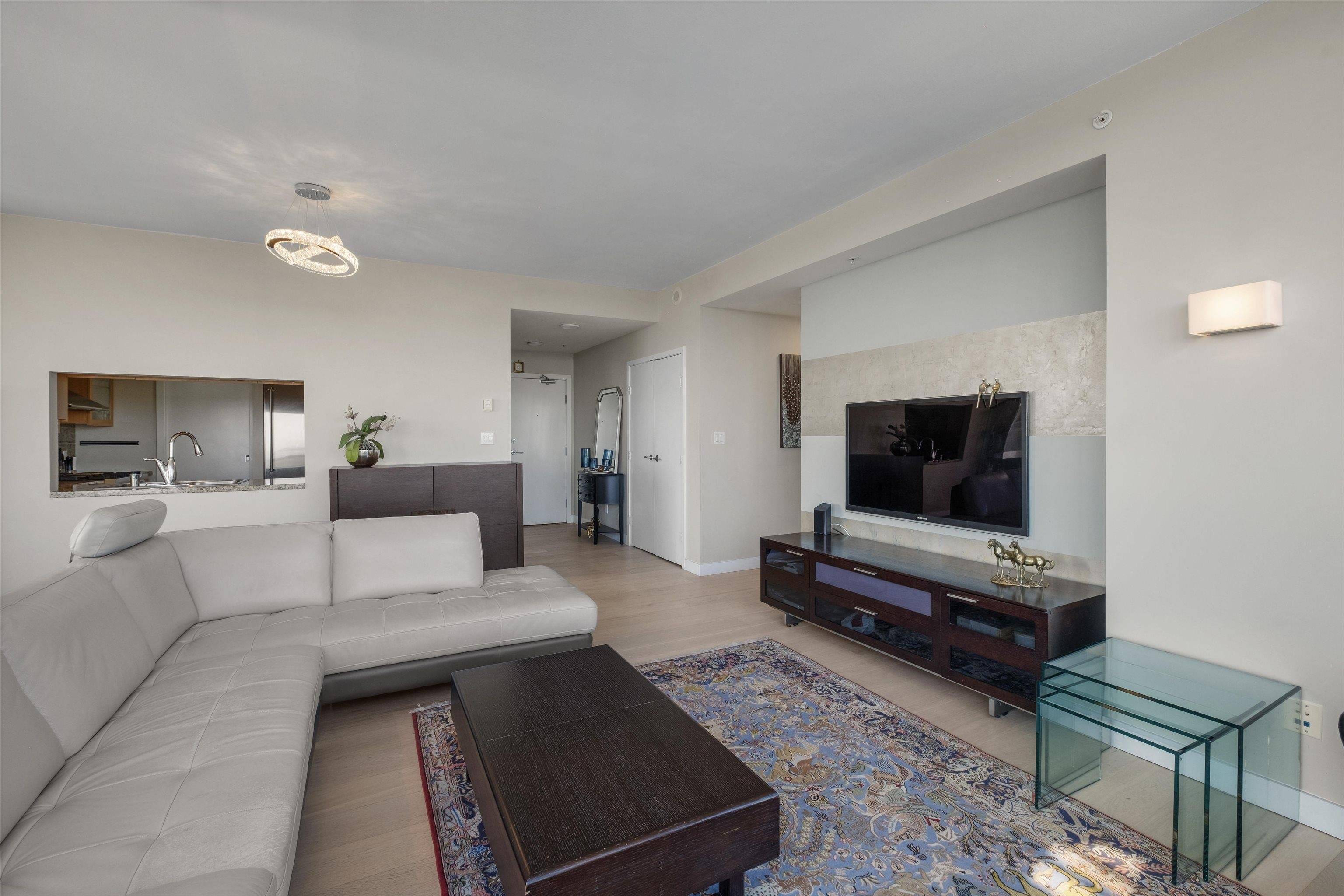 Vancouver, BC V6Z 3A9,1408 Strathmore Mews #4201