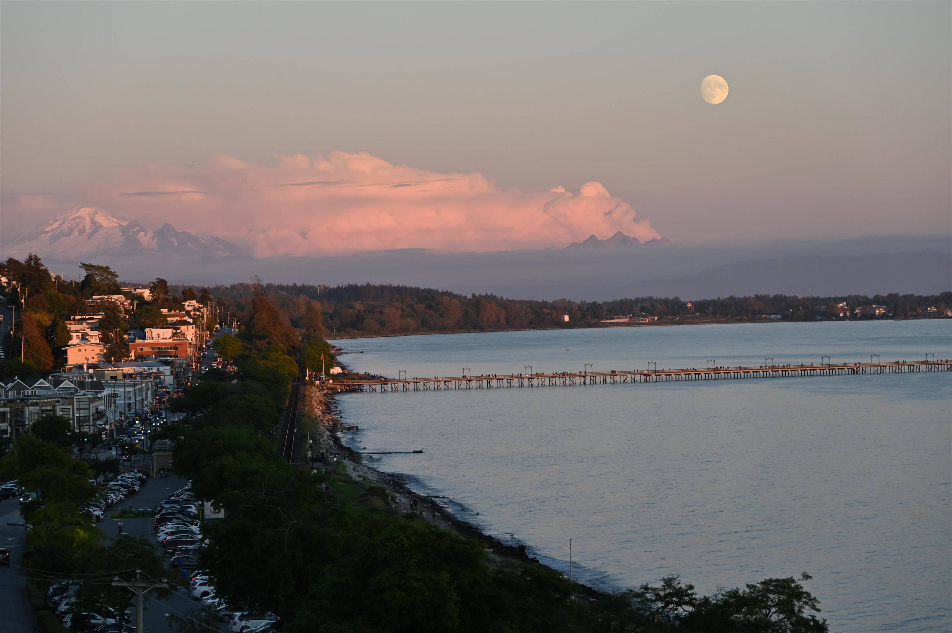 White Rock, BC V4B 1B4,14501 Marine DR