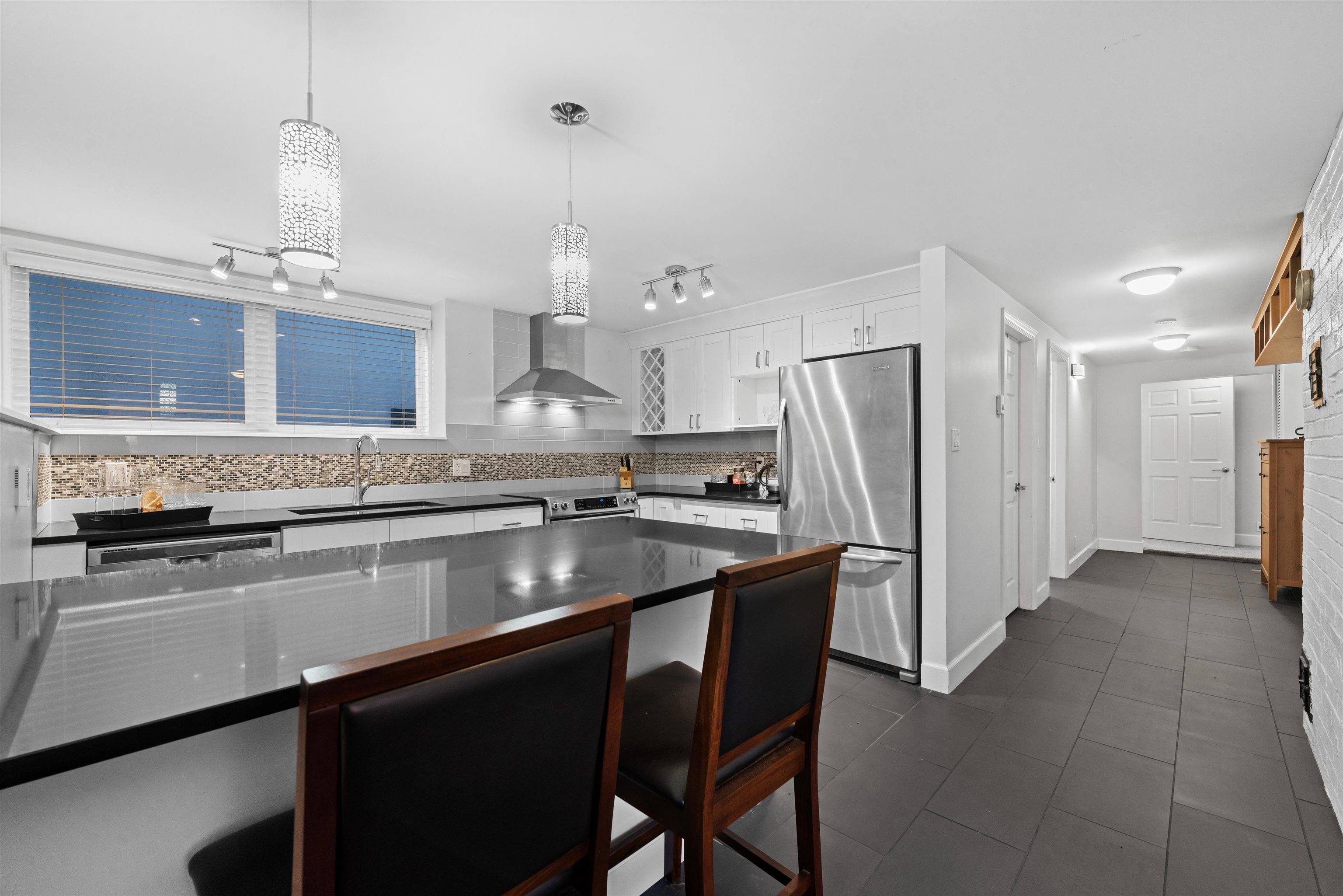 West Vancouver, BC V7S 1C7,385 Stevens DR