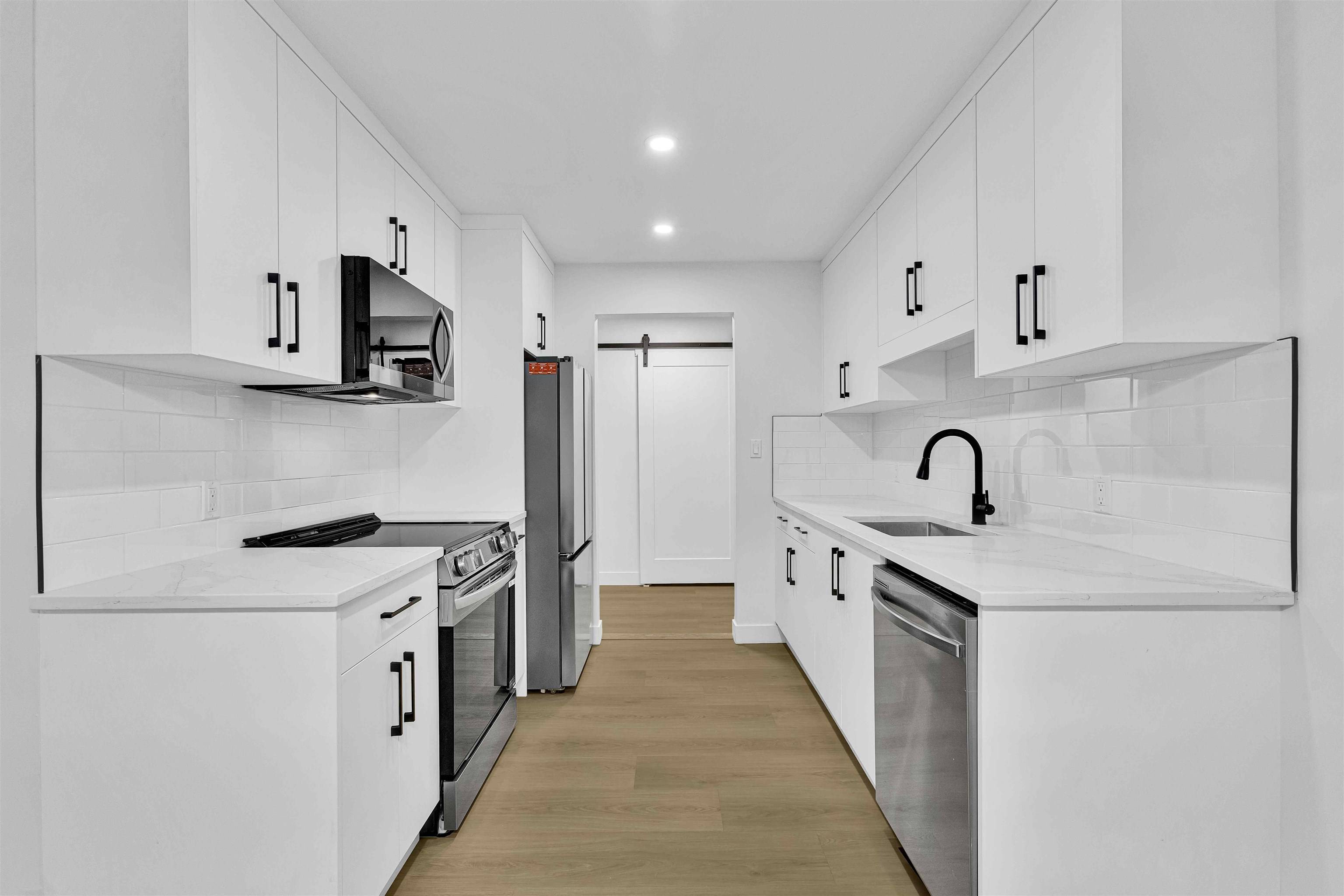 Abbotsford, BC V2T 2T4,2567 Victoria ST #201