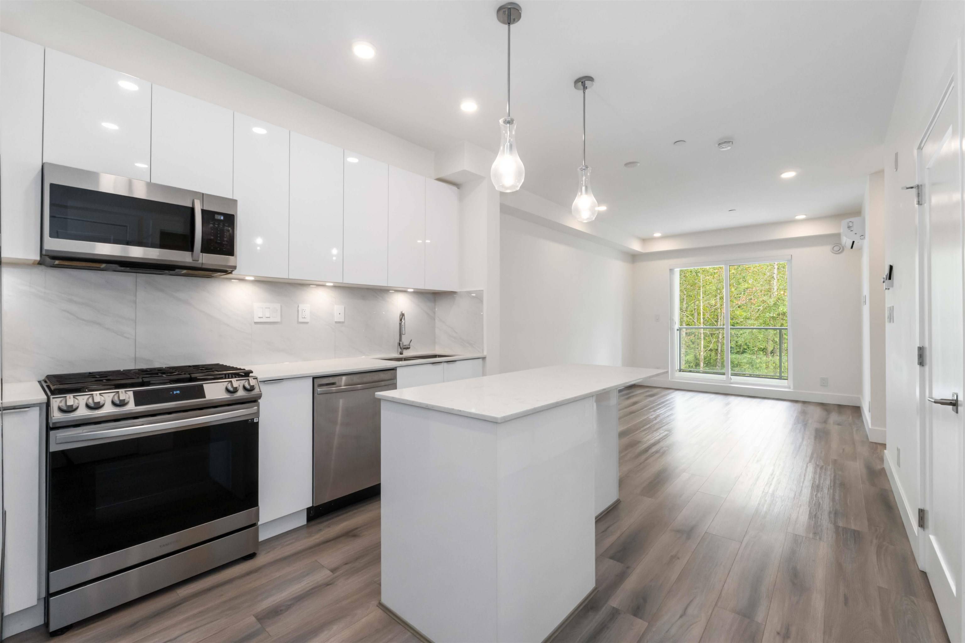 Langley, BC V2Y 4K1,8447 202 ST #A307