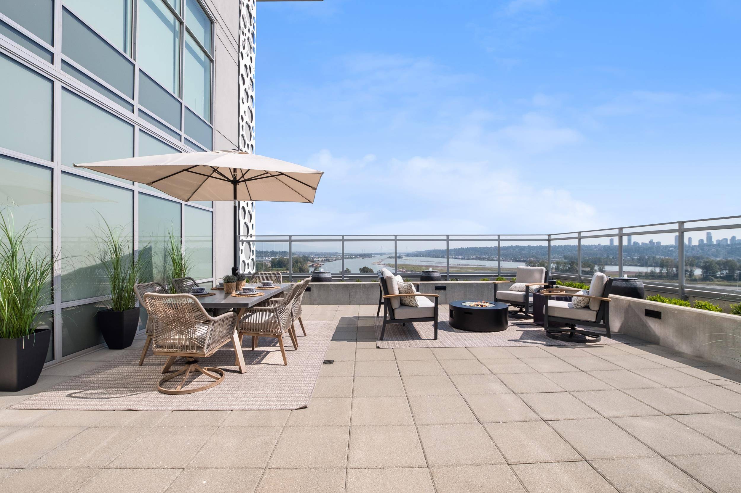 New Westminster, BC V3L 0H4,200 Nelson's CRES #SPH06