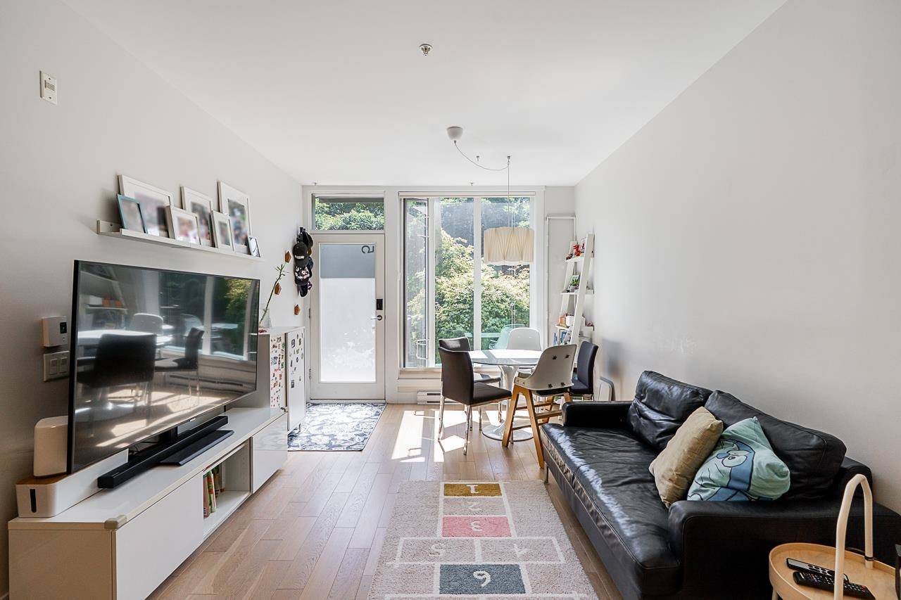 Vancouver, BC V5T 2V1,531 E 16th AVE #5