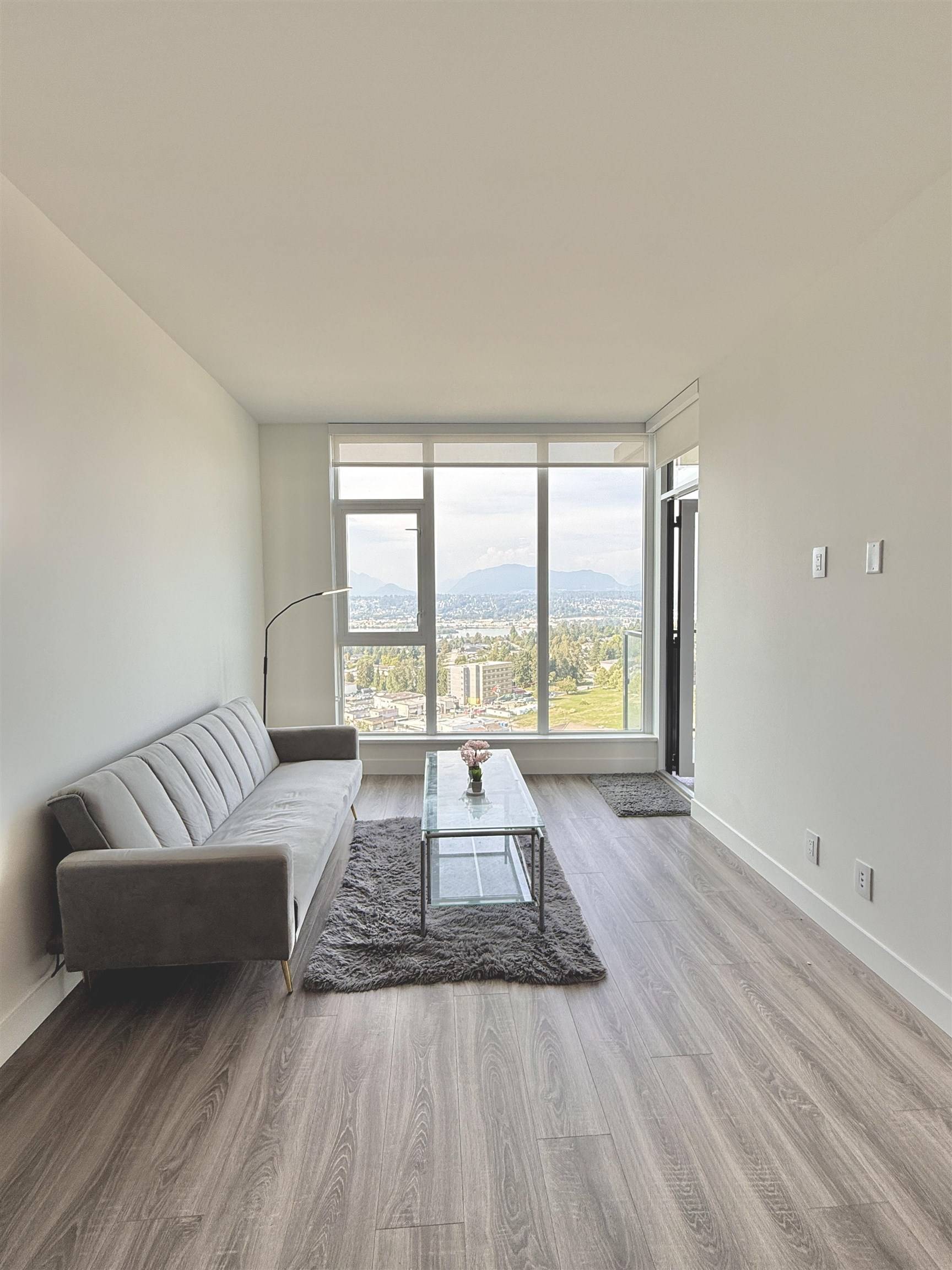 Surrey, BC V3T 0V4,10750 135a ST #1802