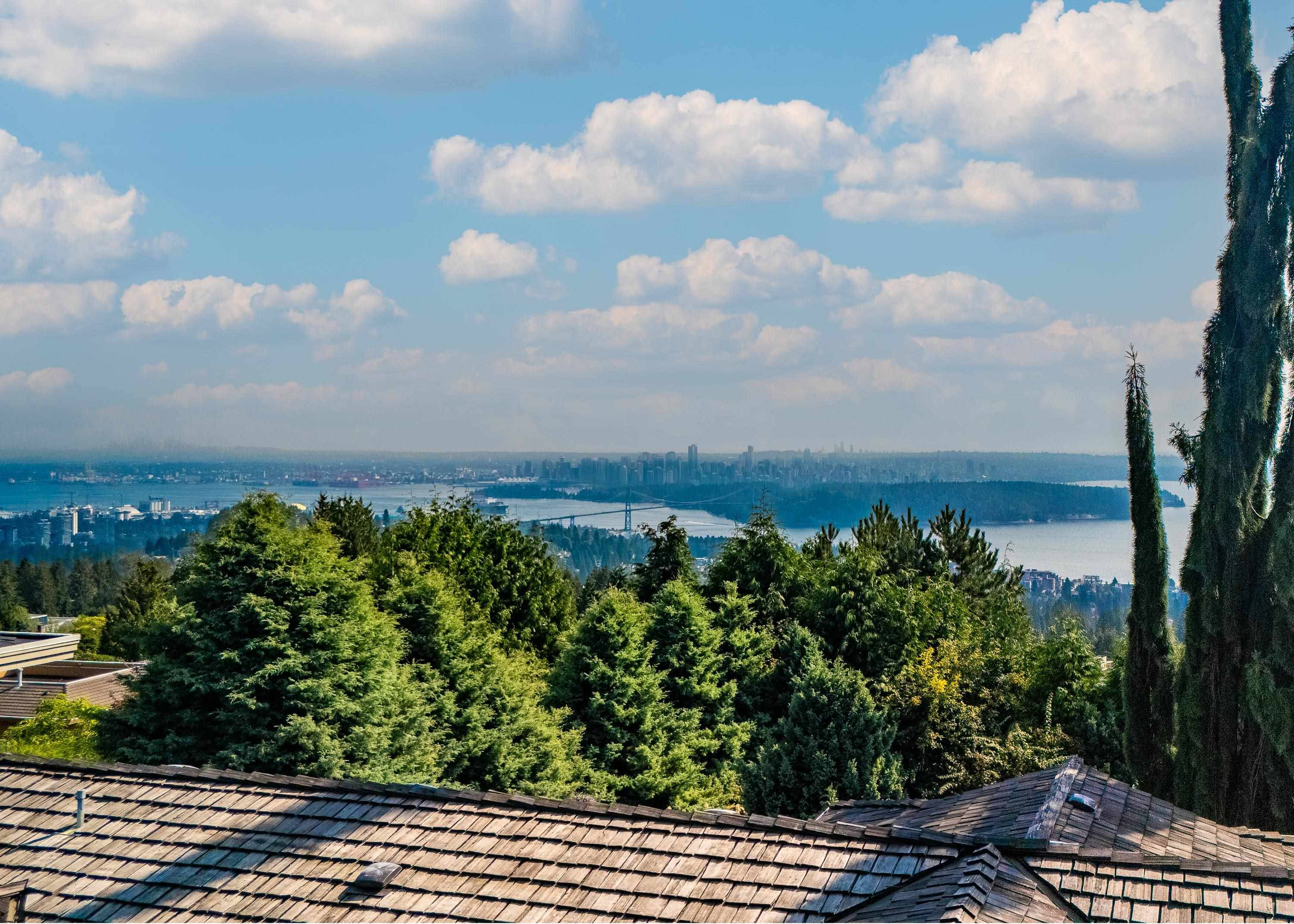 West Vancouver, BC V7S 2N5,1346 Whitby RD