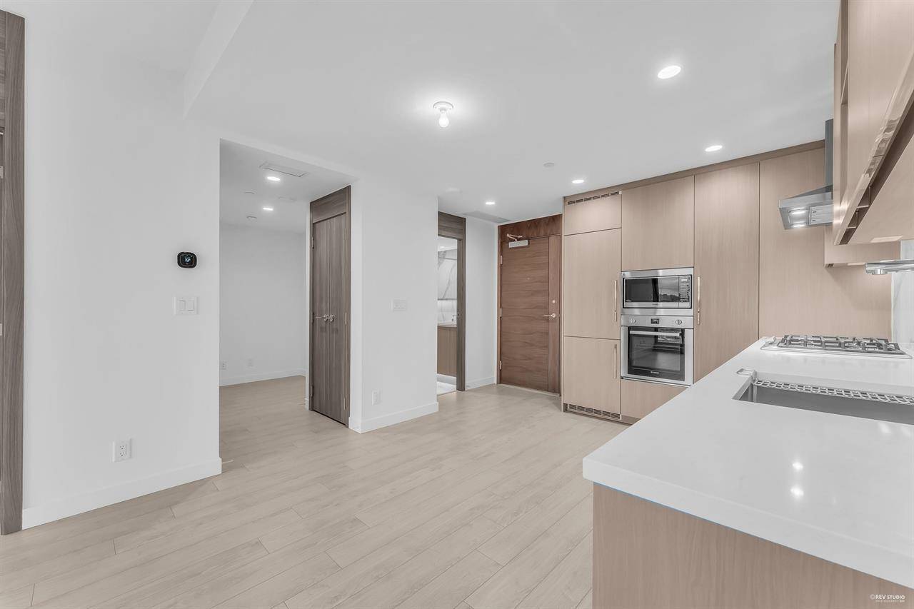 Burnaby, BC V5C 0N1,4880 Lougheed HWY #708