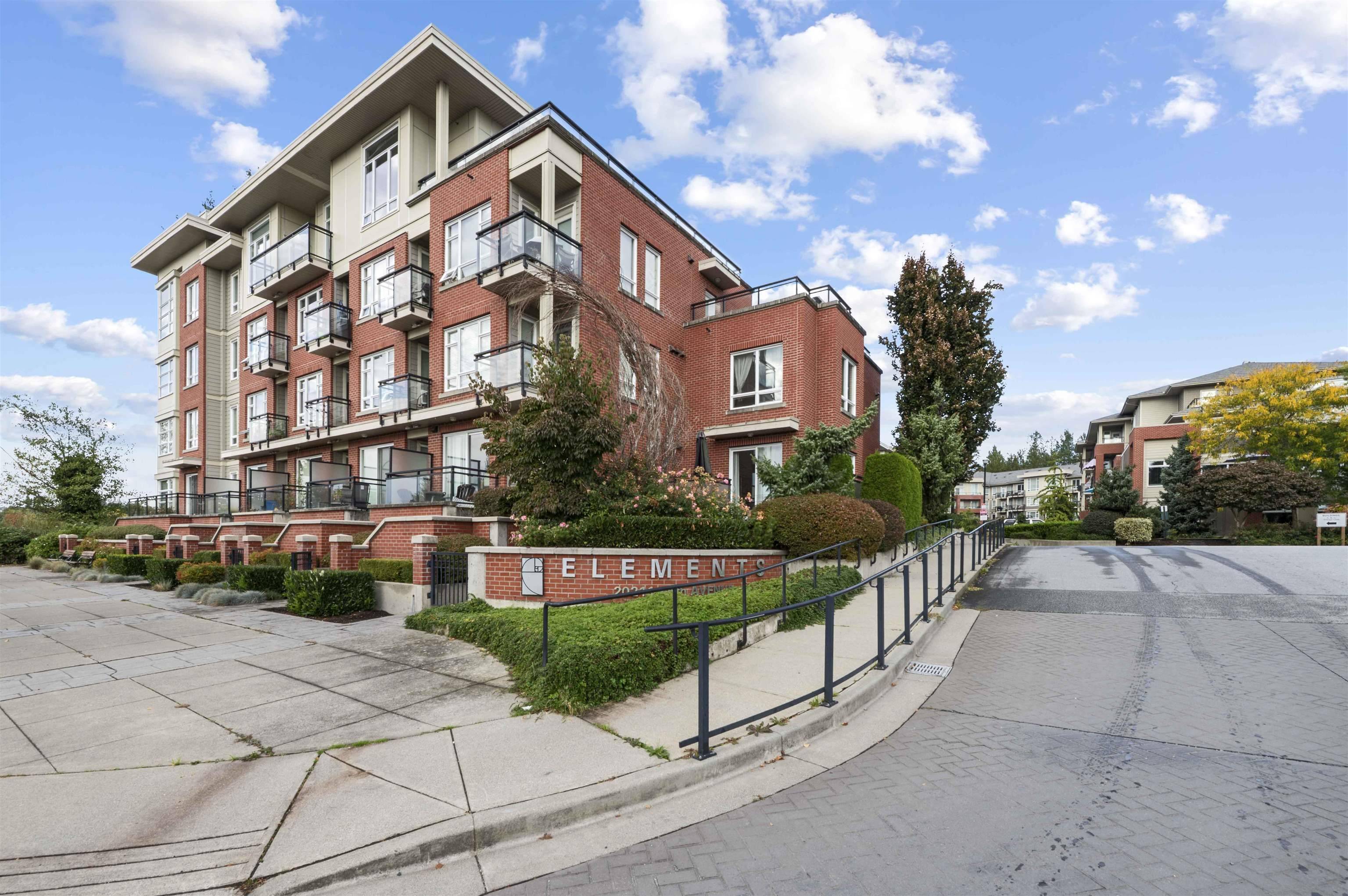 Langley, BC V2Y 0L4,20211 66 AVE #D117