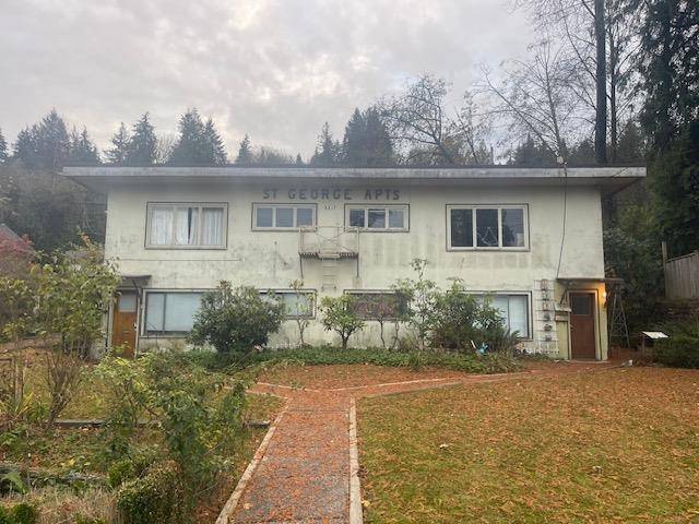 Port Moody, BC V3H 2G1,2217 St. George ST