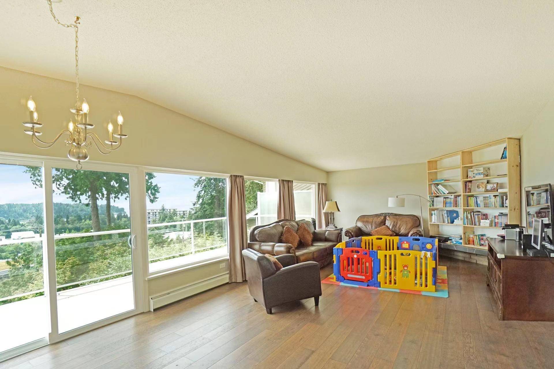 West Vancouver, BC V7T 1J8,850 Esquimalt AVE