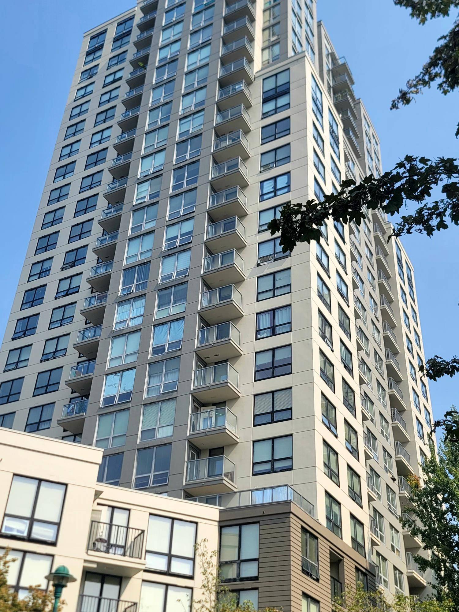 Vancouver, BC V5R 6H4,3663 Crowley DR #302