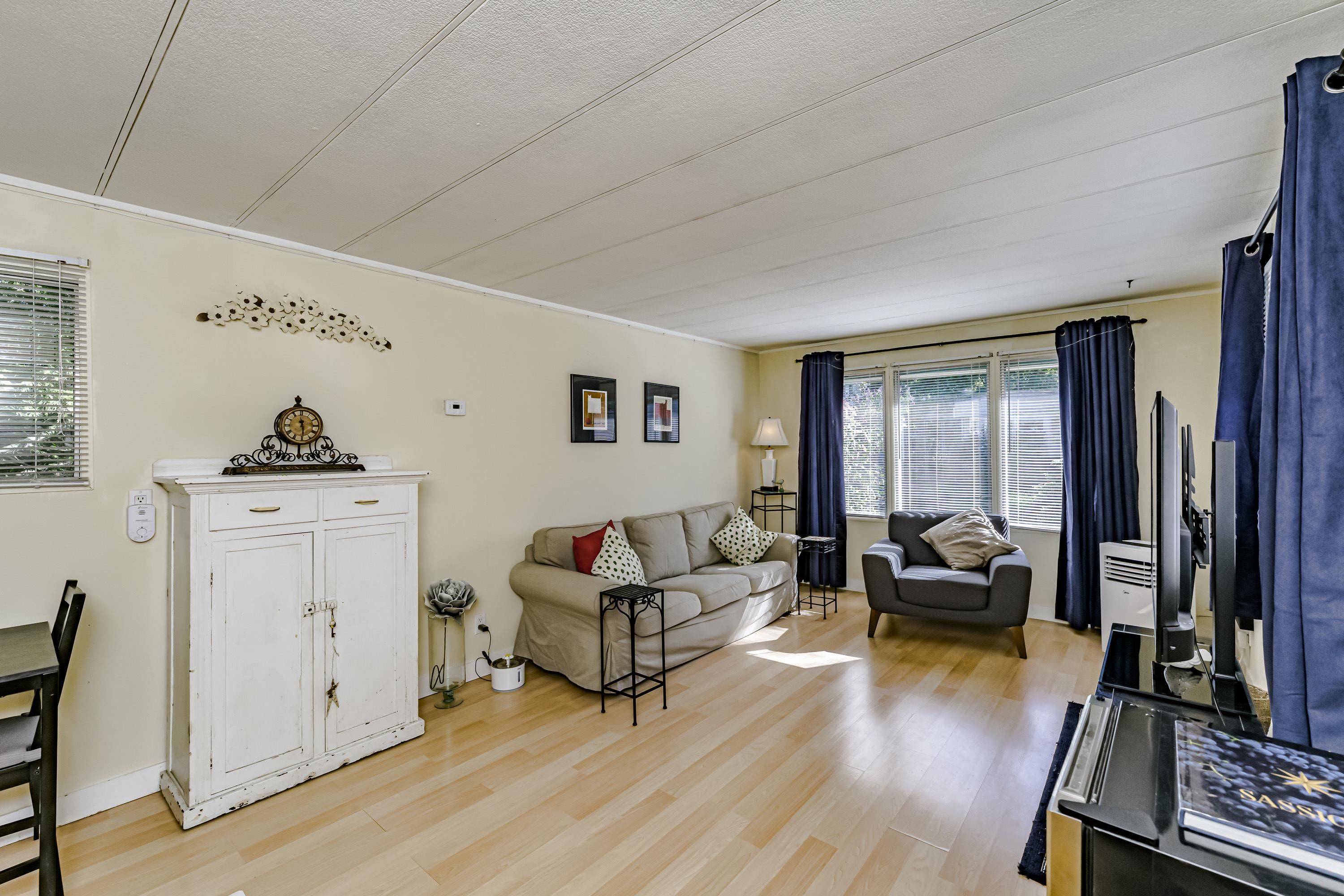 Surrey, BC V4A 4X4,1840 160 ST #79