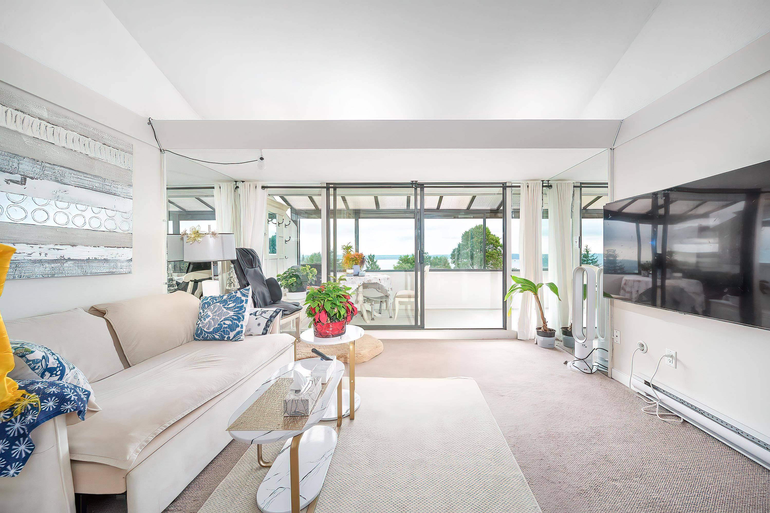 West Vancouver, BC V7S 2X7,2202 Folkestone WAY #49