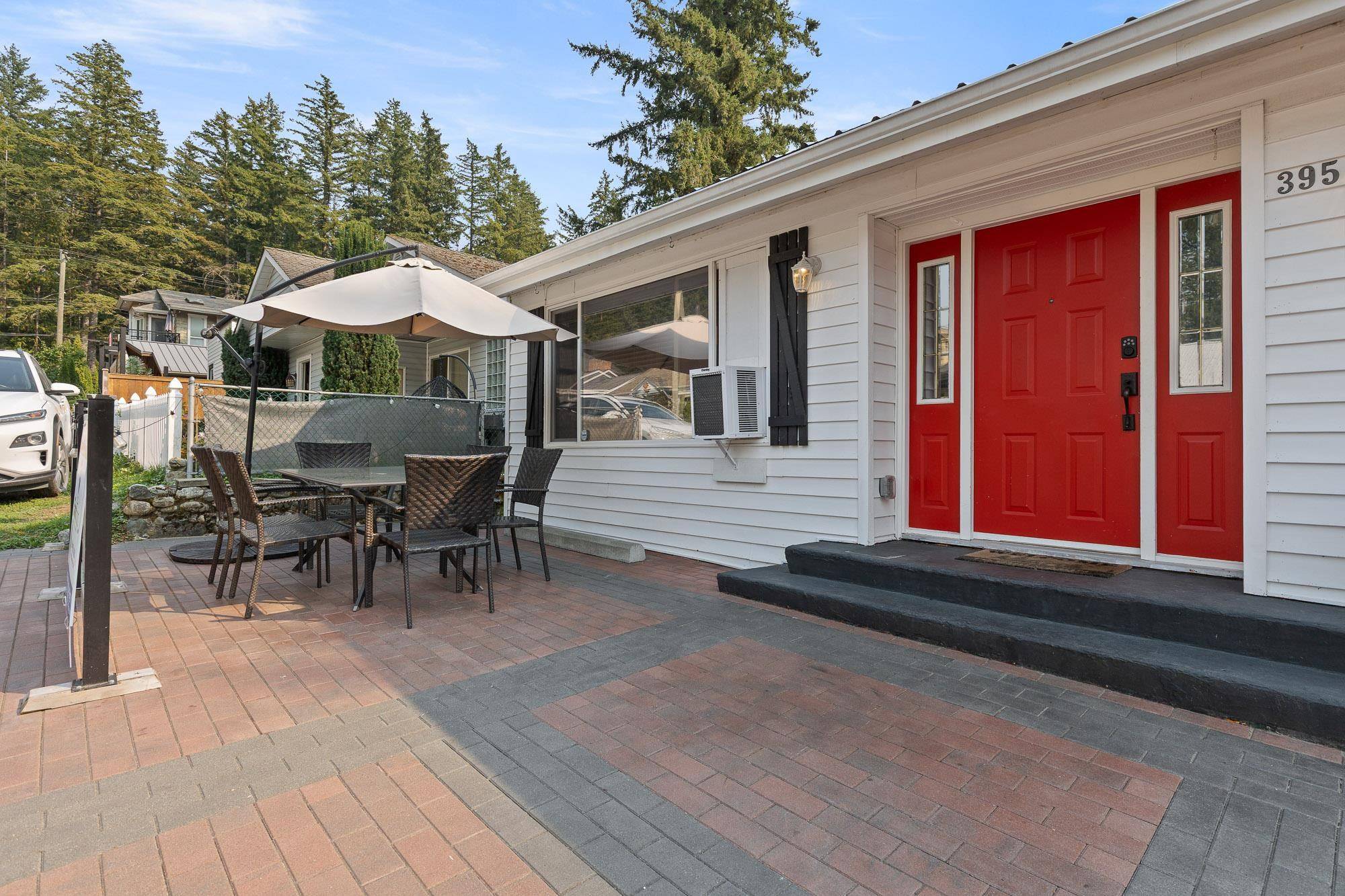 Cultus Lake, BC V2R 4Z1,395 Alder ST