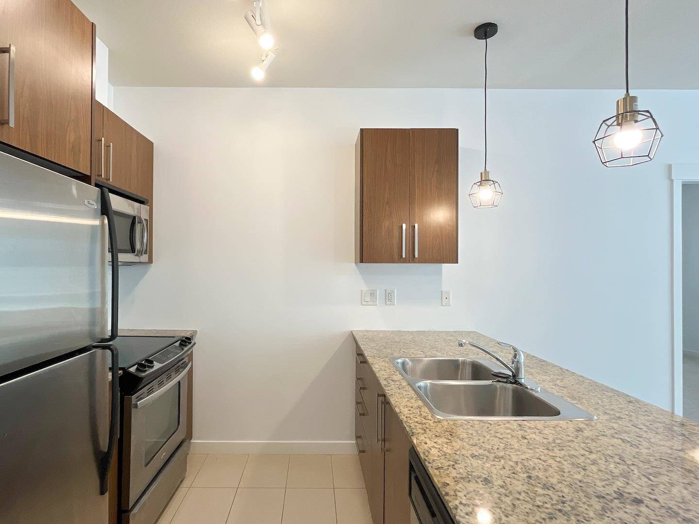 Abbotsford, BC V2S 0C8,2943 Nelson PL #217