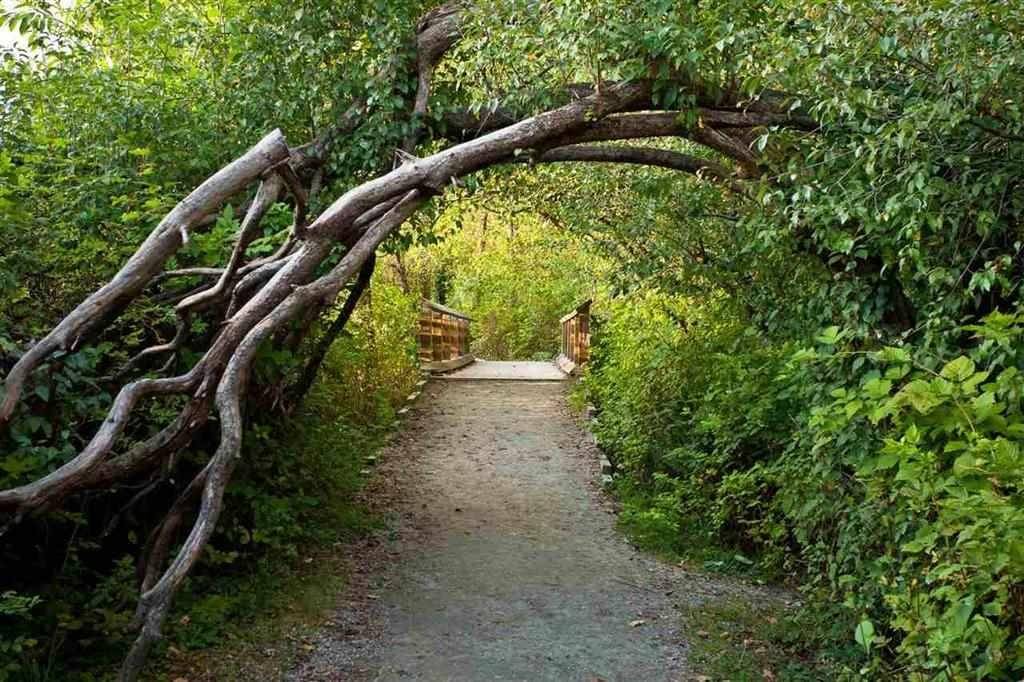 Anmore, BC V3H 4Y7,2982 Sunnyside RD