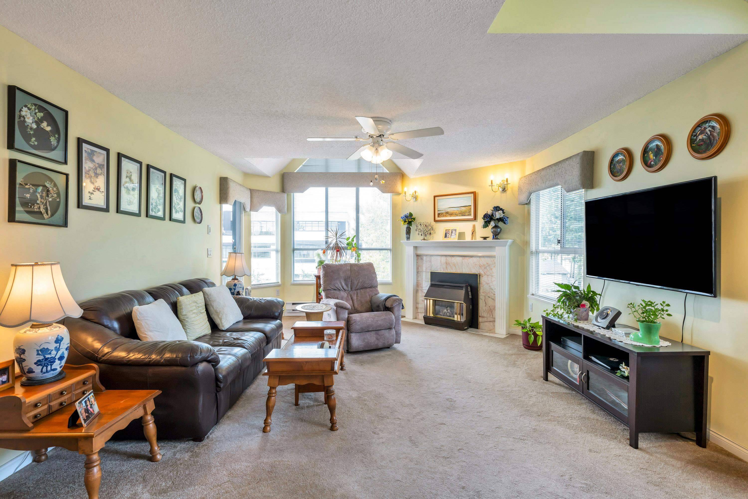 Langley, BC V3A 1M8,5646 200 ST #408