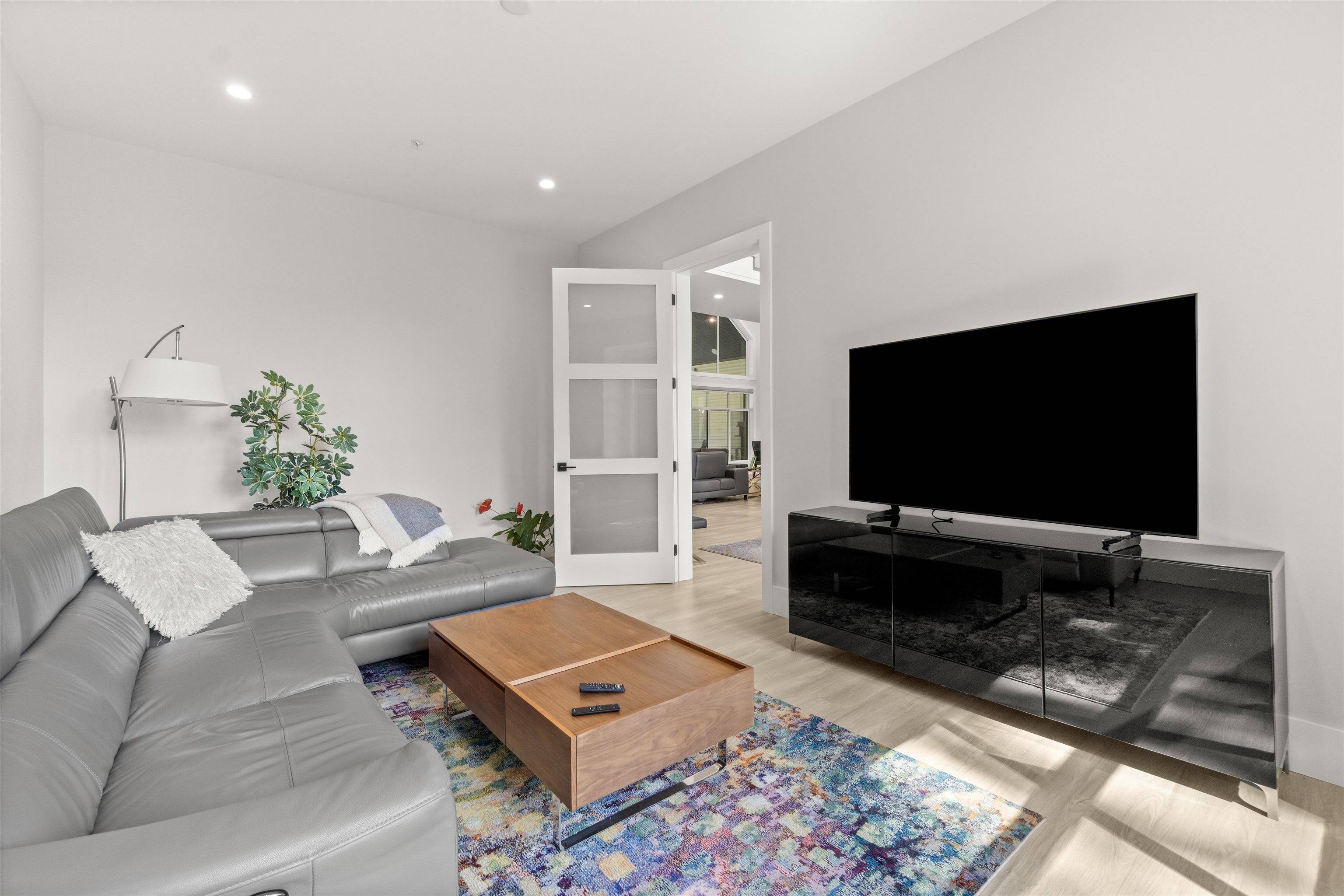 Maple Ridge, BC V2W 1M4,27107 River RD