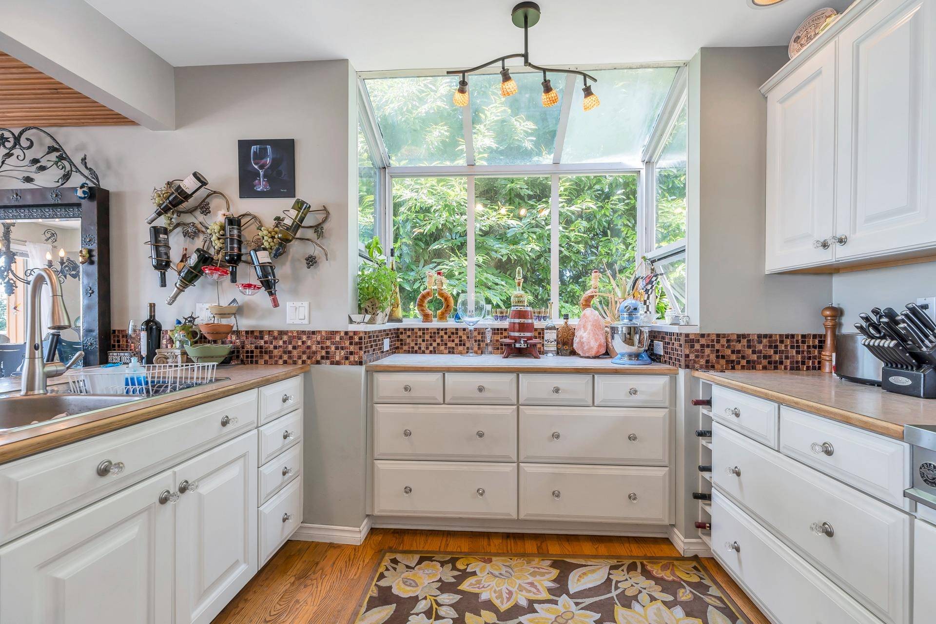 Surrey, BC V4B 2B1,14810 Prospect AVE