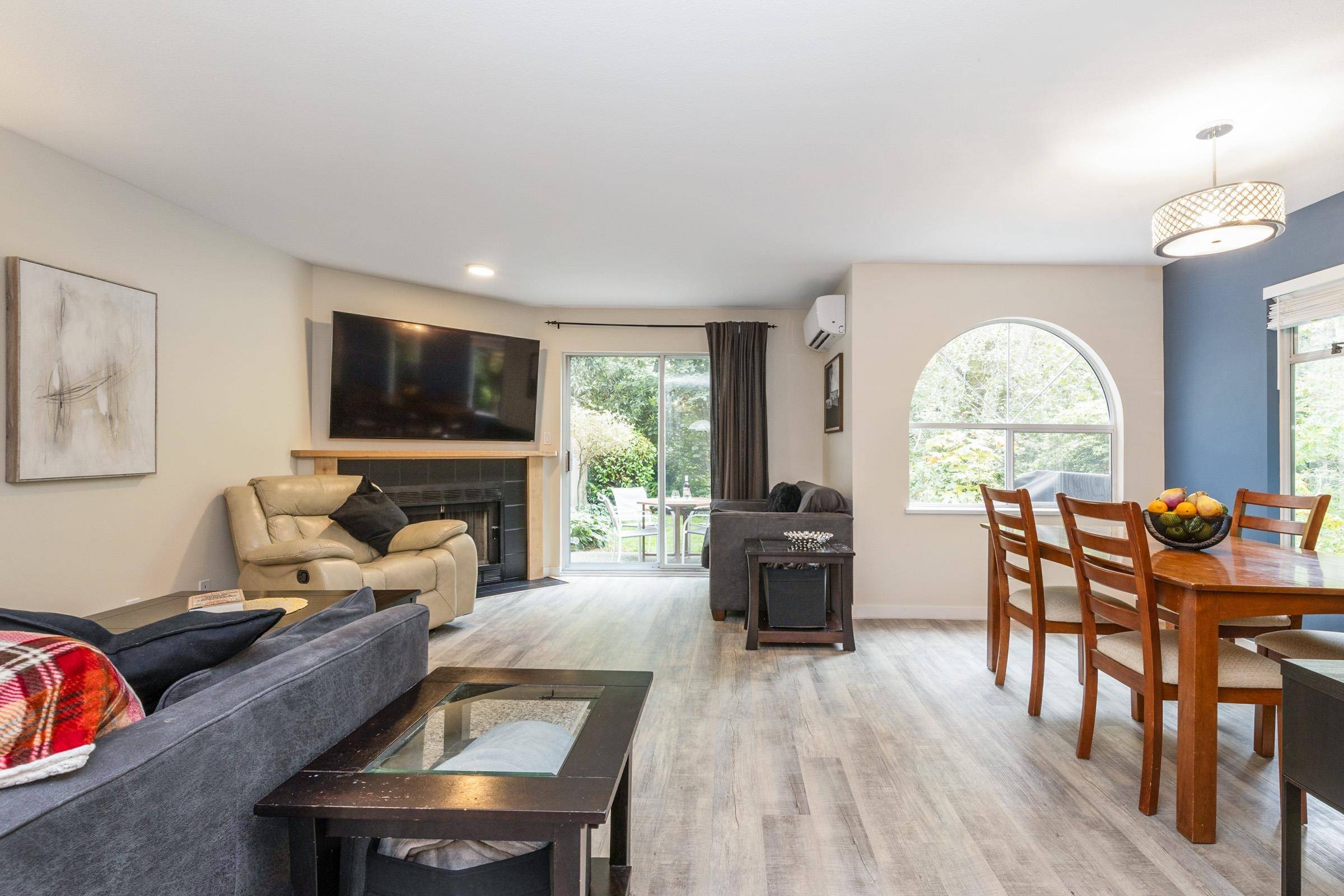 Maple Ridge, BC V2X 0A5,20699 120b AVE #9