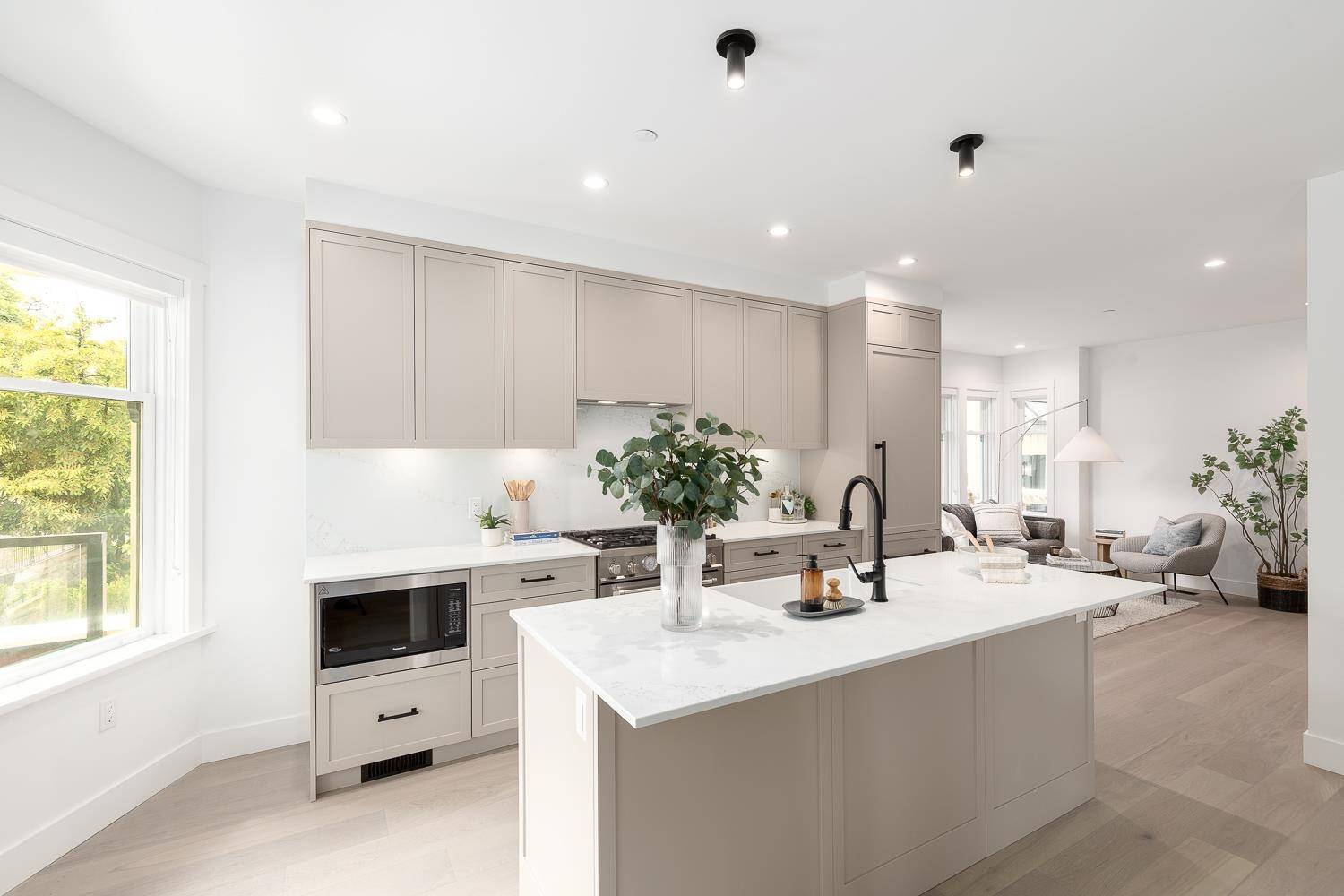 Vancouver, BC V5L 2N6,1967 Napier ST