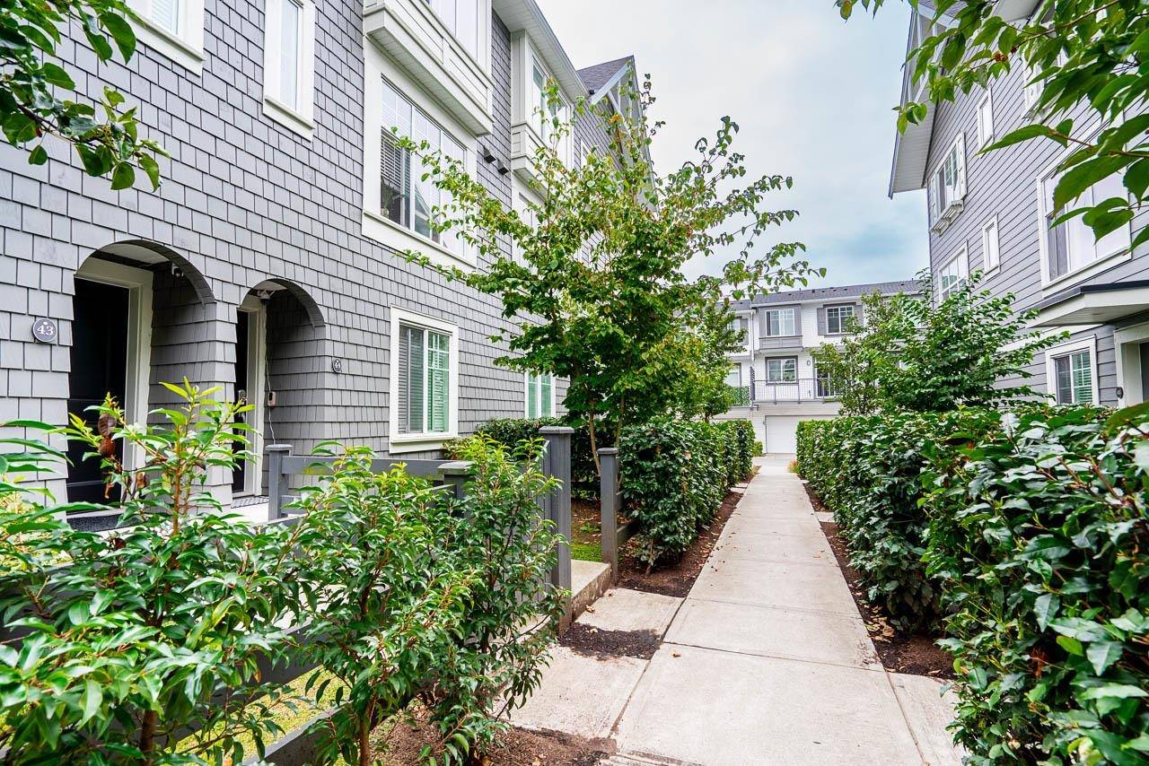 Surrey, BC V4N 6W2,15850 85 AVE #43