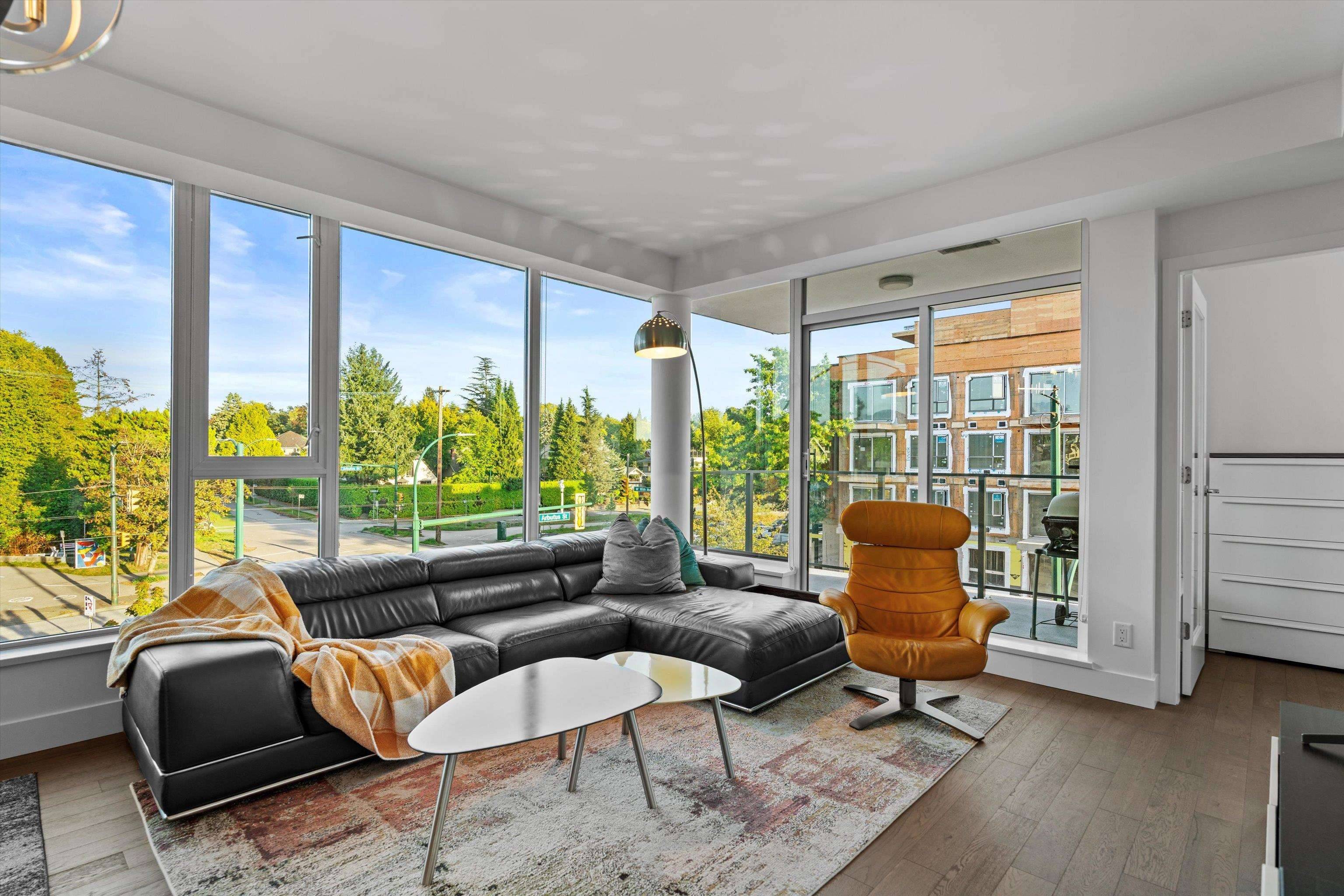 Vancouver, BC V6J 3Z3,2118 W 15th AVE #312