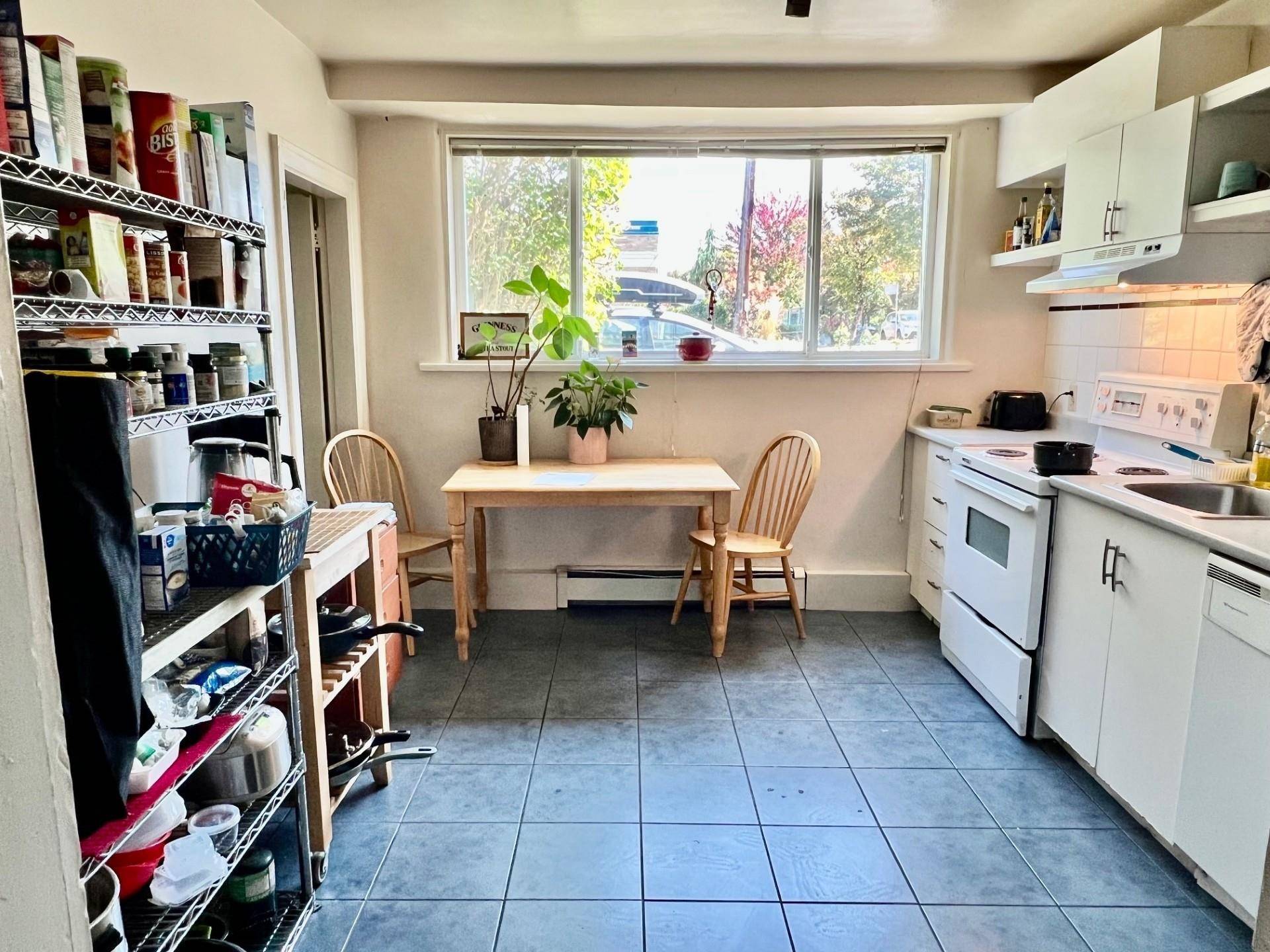 Vancouver, BC V5L 4C9,485 Victoria DR