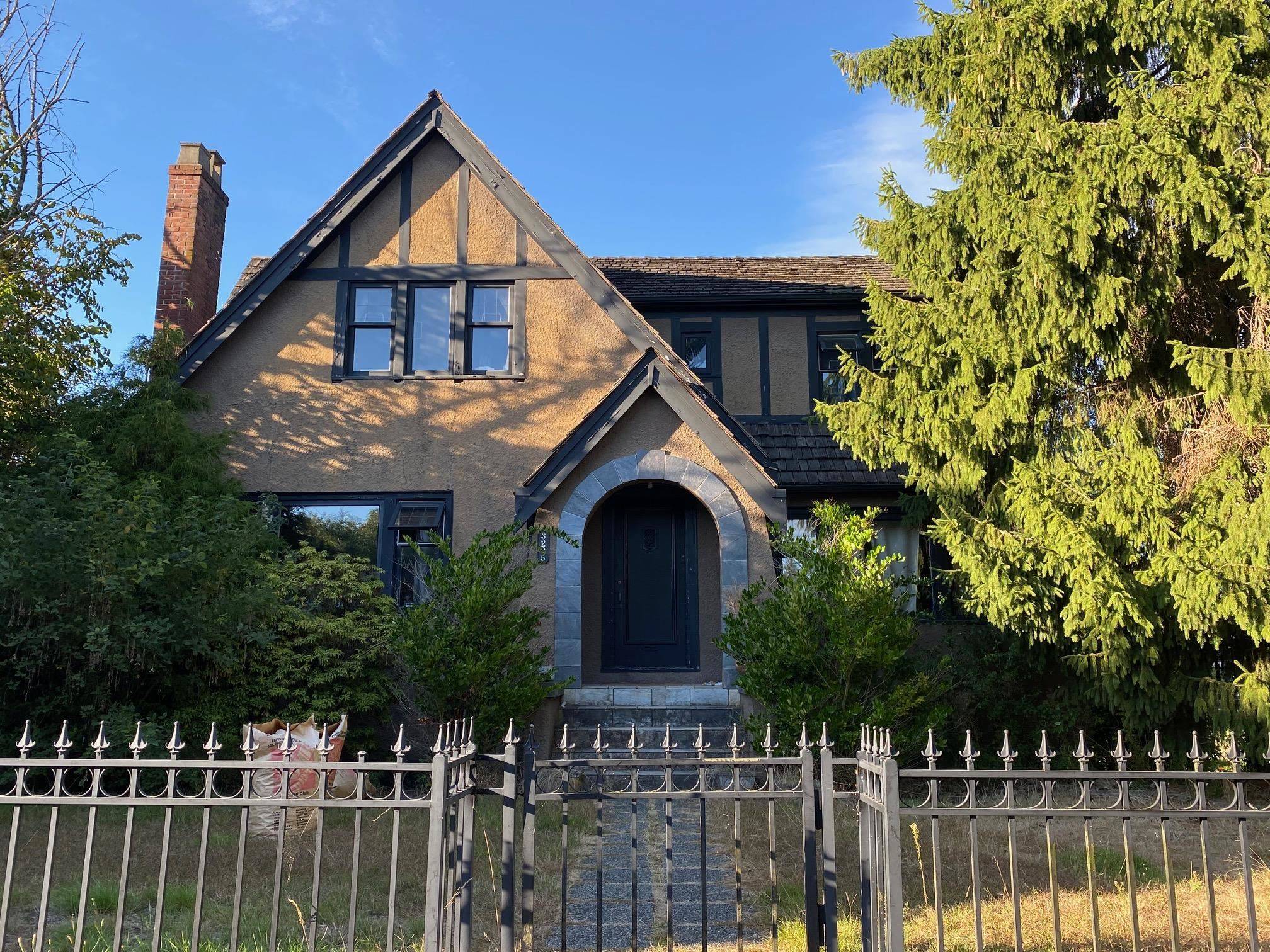 Vancouver, BC V6N 2M9,3205 W 35th AVE