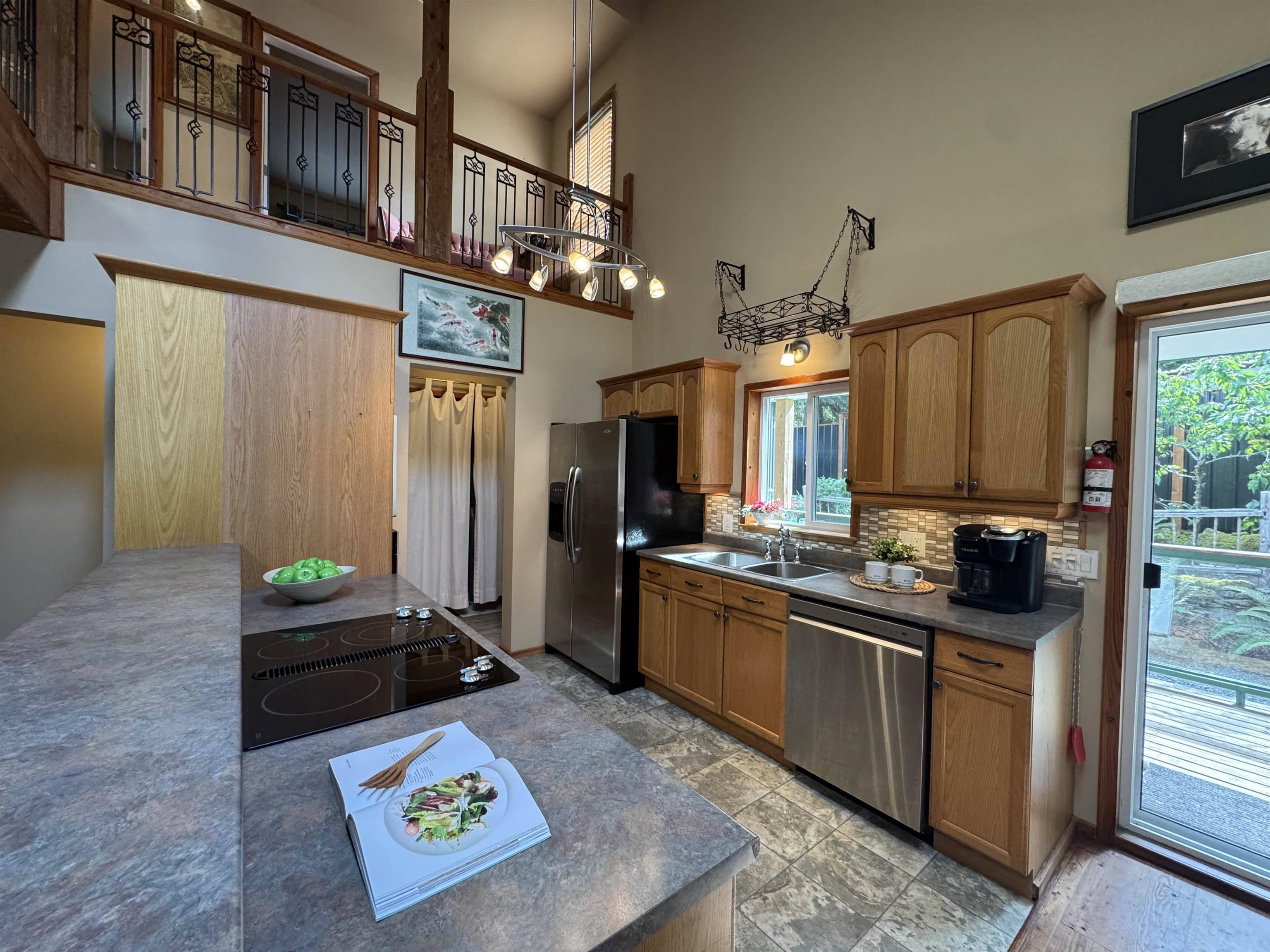 Mayne Island, BC V0N 2J1,714 Charter RD