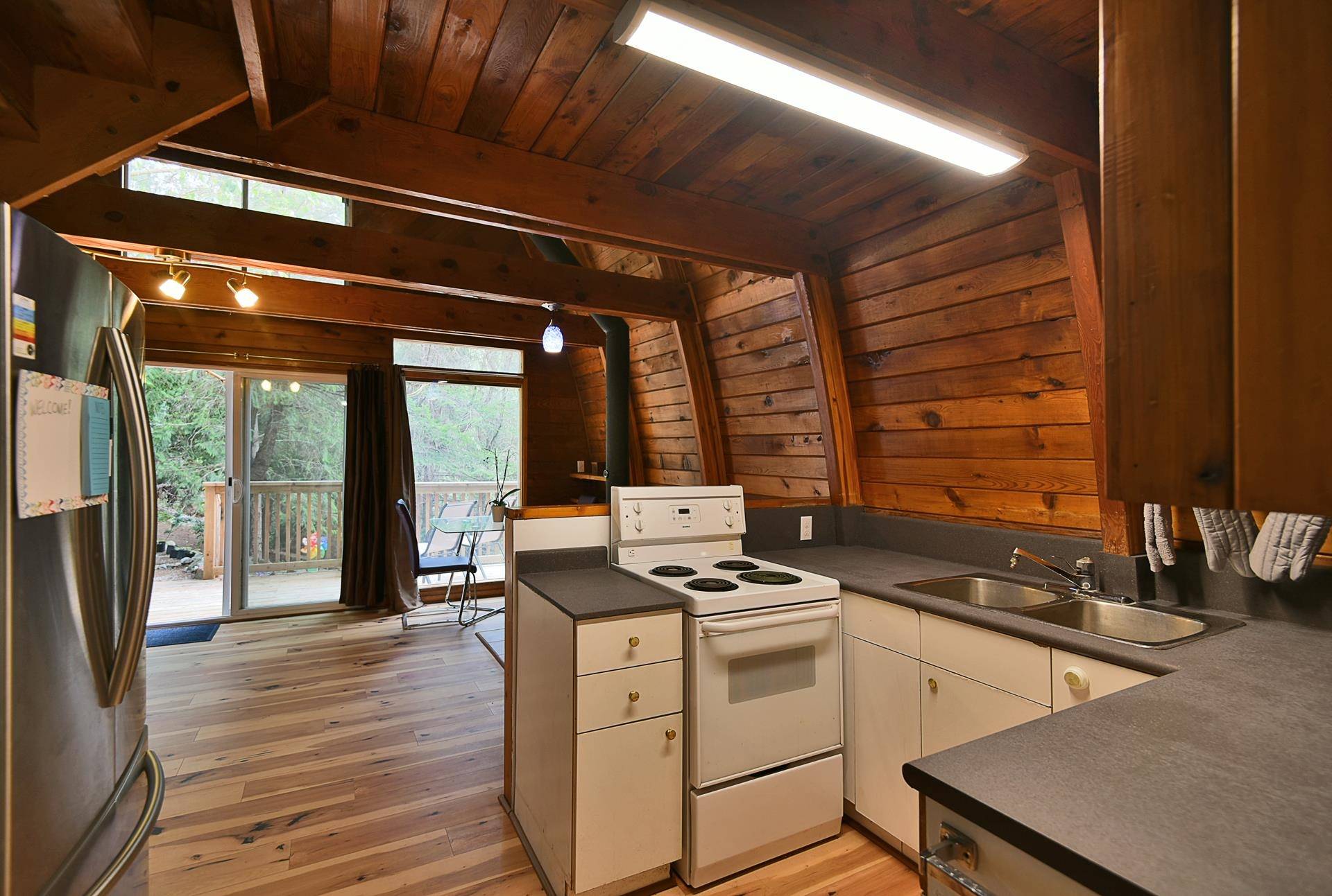 Halfmoon Bay, BC V7Z 1B6,5569 Sans Souci RD