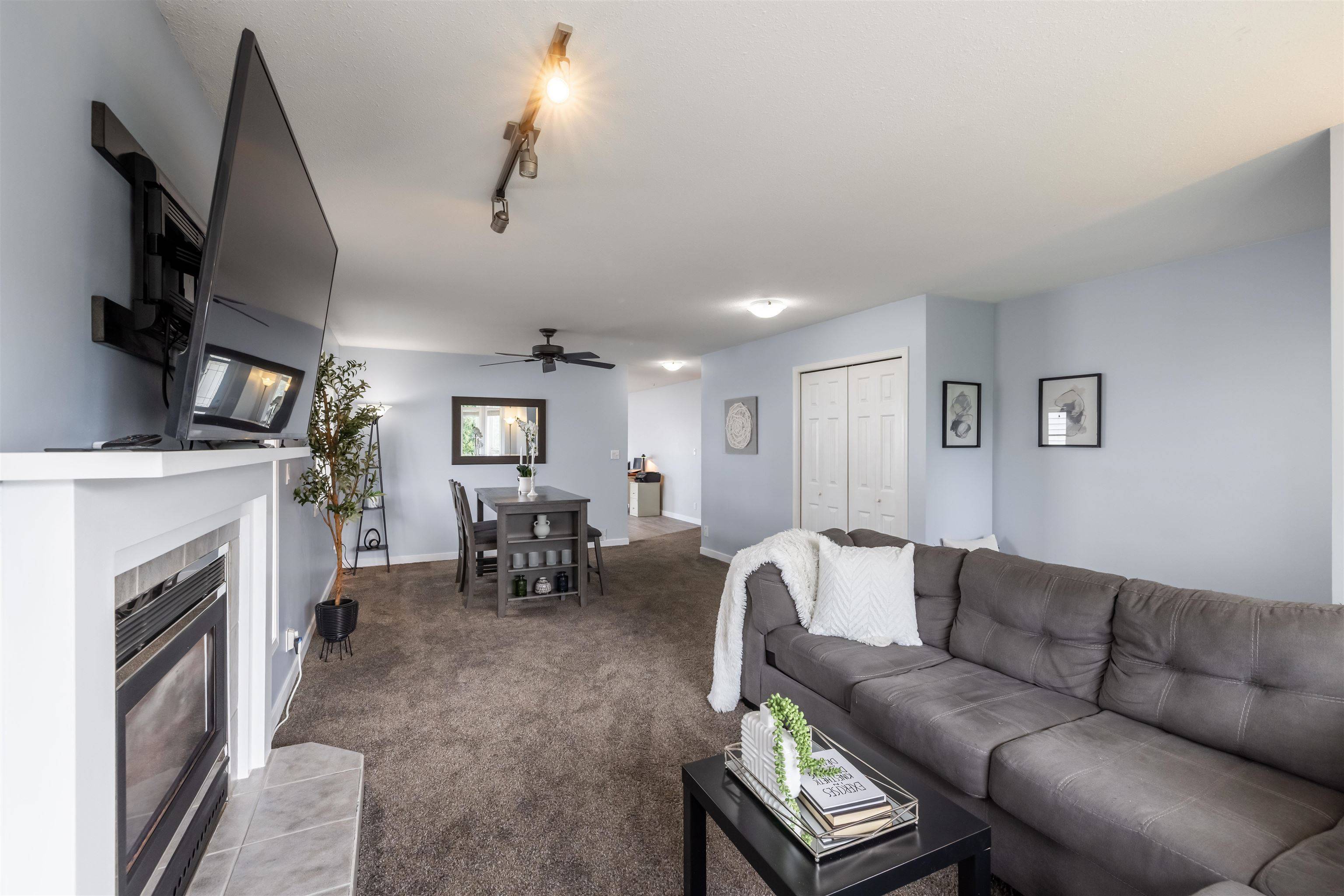 Abbotsford, BC V2S 8C1,34775 2nd AVE