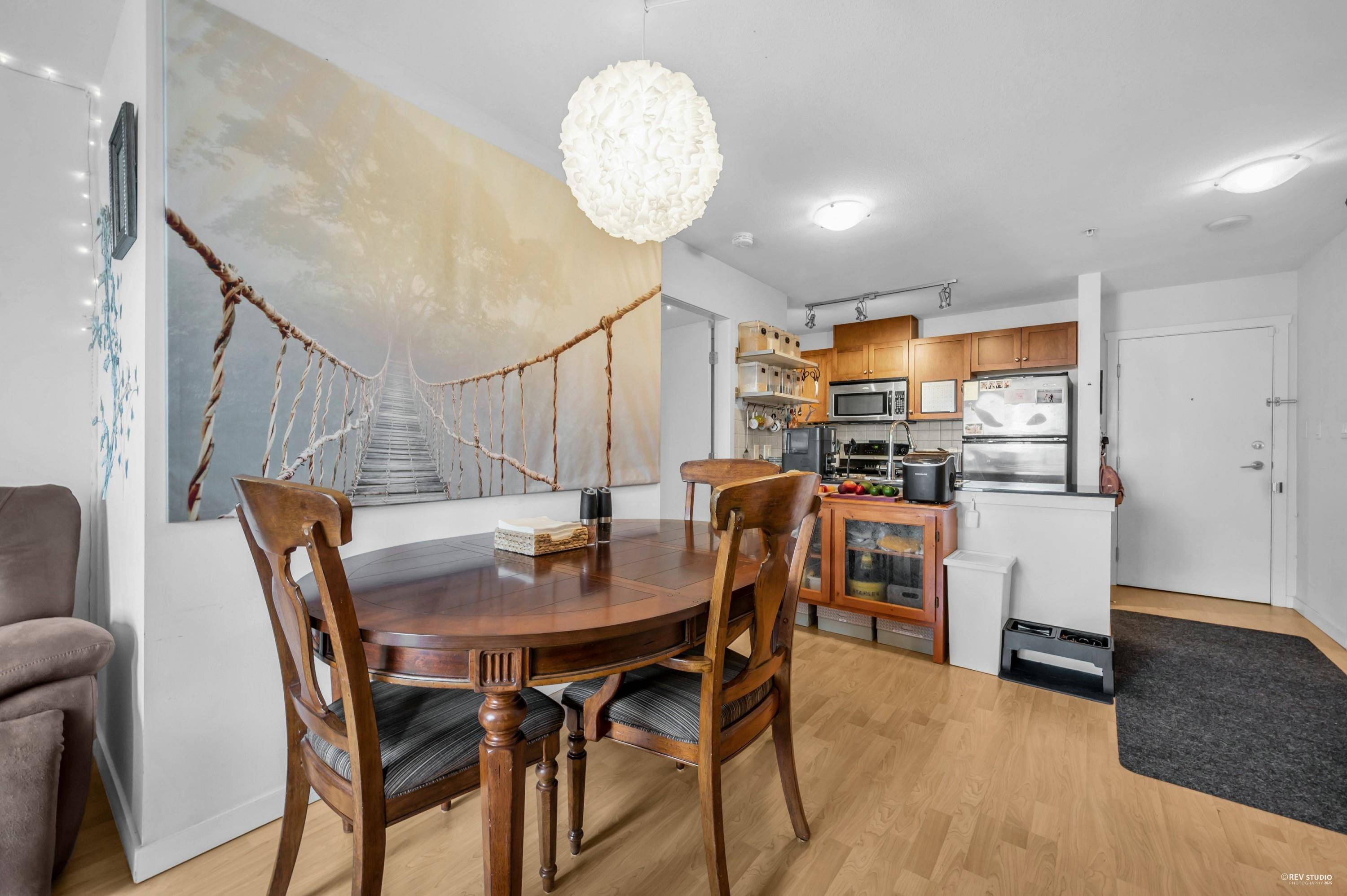 New Westminster, BC V3L 0B4,415 E Columbia ST #603