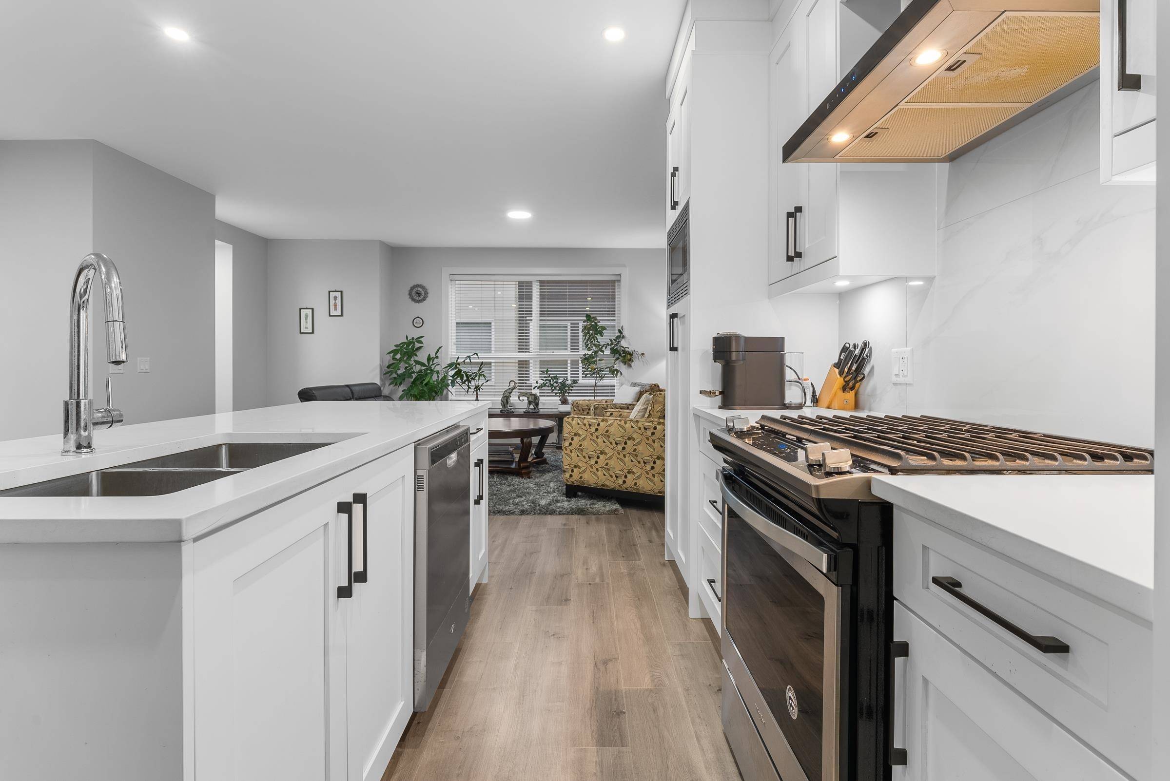 Abbotsford, BC V3G 1C2,34703 Old Yale RD #4