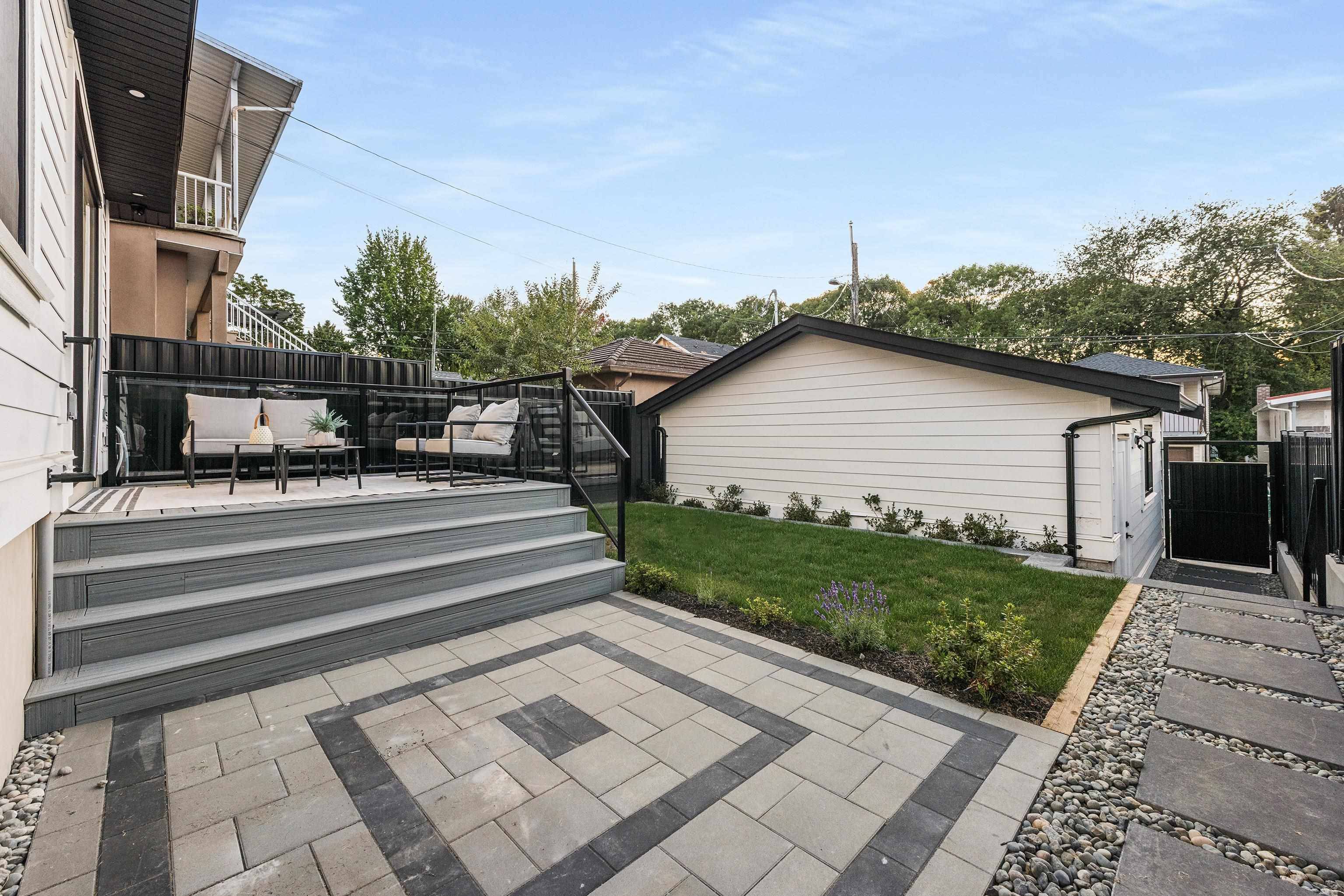 Vancouver, BC V5N 3T8,4855 Dumfries ST #2