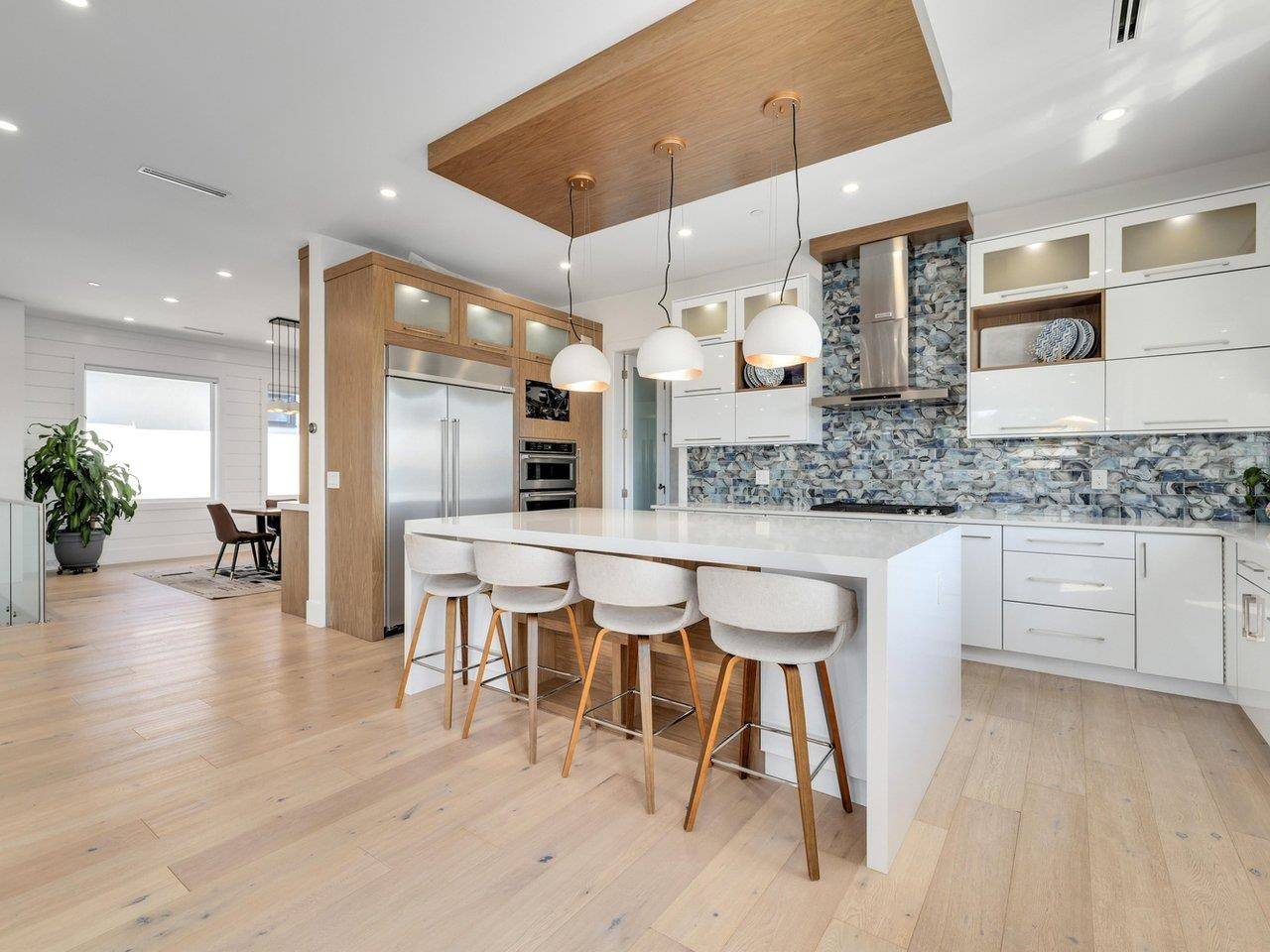 White Rock, BC V4B 4X8,1126 Stevens ST