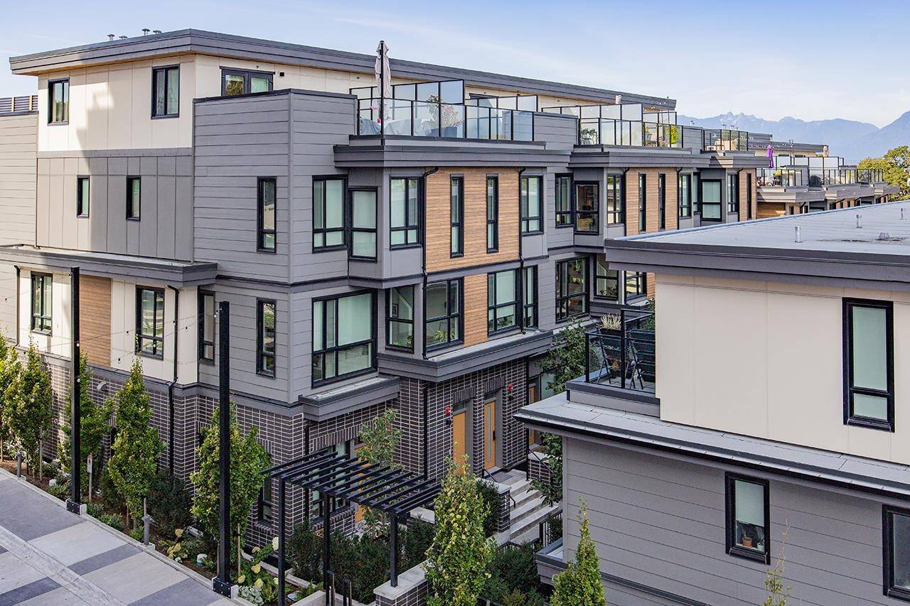 Vancouver, BC V5N 0J1,3956 Dumfries ST